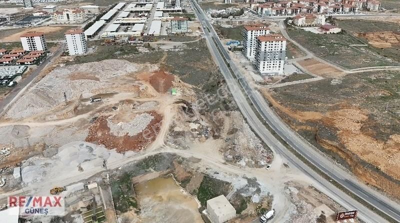 Yakınca'da Re/max Güneş'ten Ticari Ruhsatlı 2859 M2 Arsa
