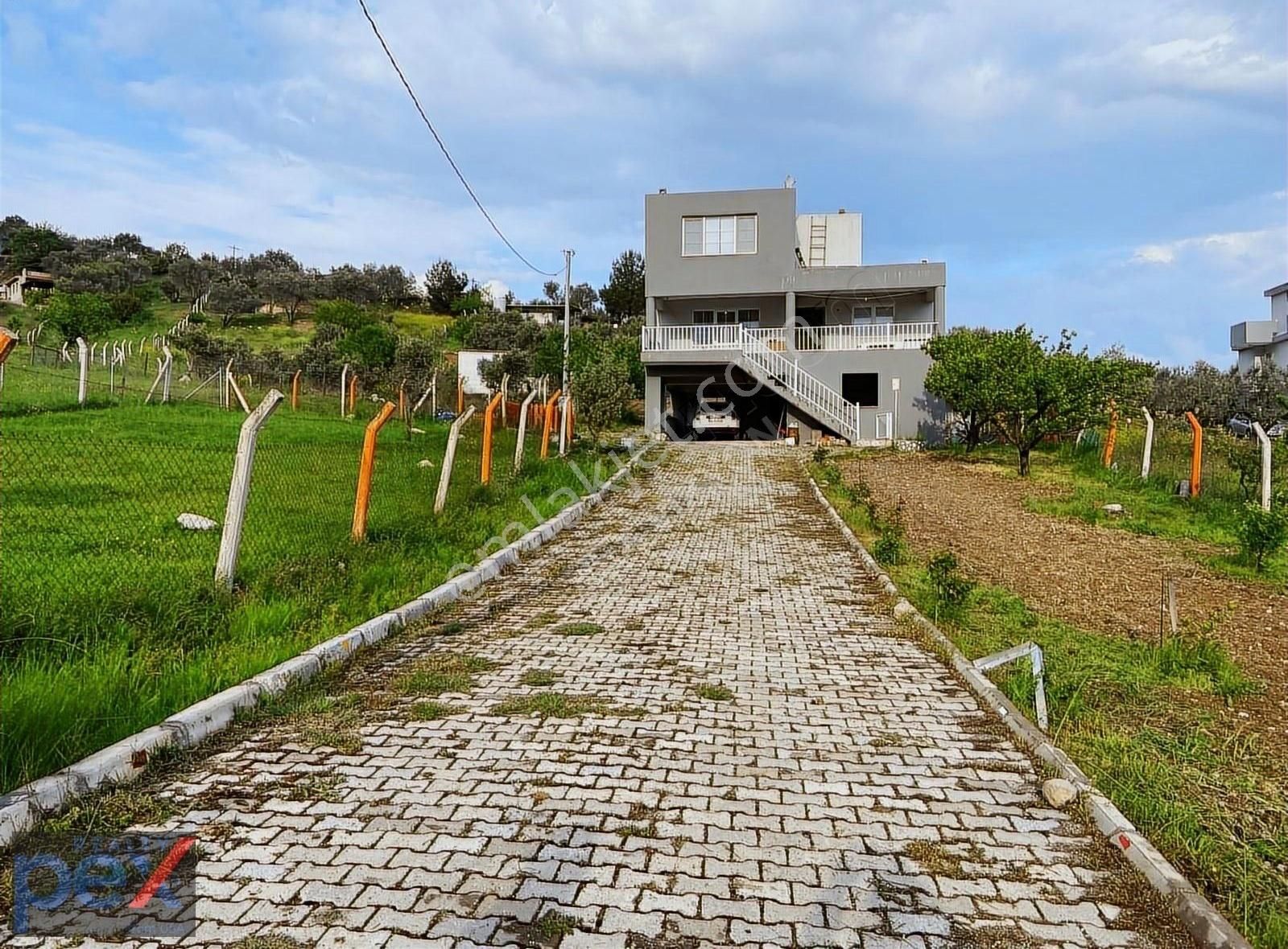 Damlacık'ta 2235 M2 Tek Tapulu Arazi.