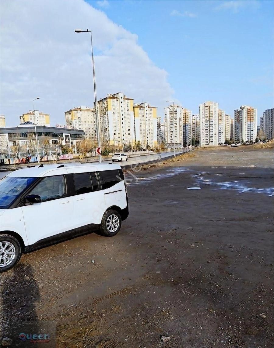 Yenidoğan'da Mükemmel Konumda Satılık 155 M2 Arsa