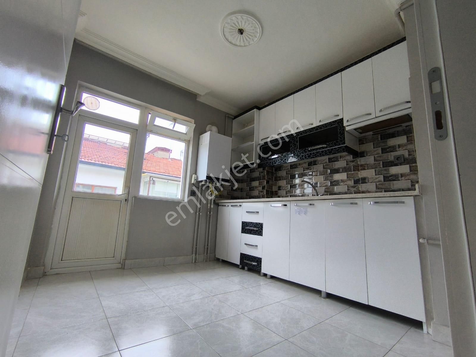 Sincan Selçuklu Mahallesinde 3+1 Yapılı Satılık Daire