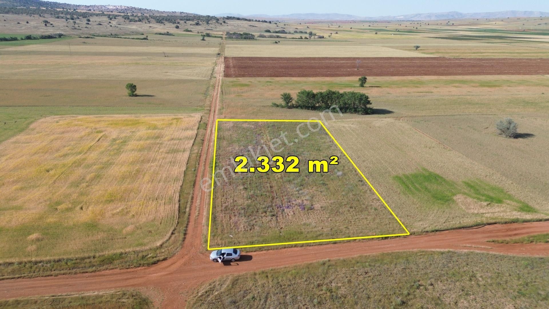 Konya / Akören / Hacılar Mahallesinde 2.332 M² Müstakil Tapulu Tarla