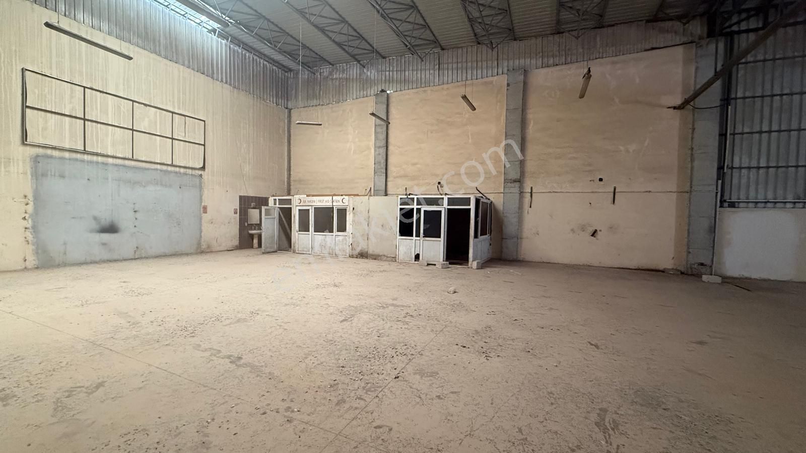 Zorlu Gayrimenkul'den Keresteciler'de 500m2 Kiralık Depo