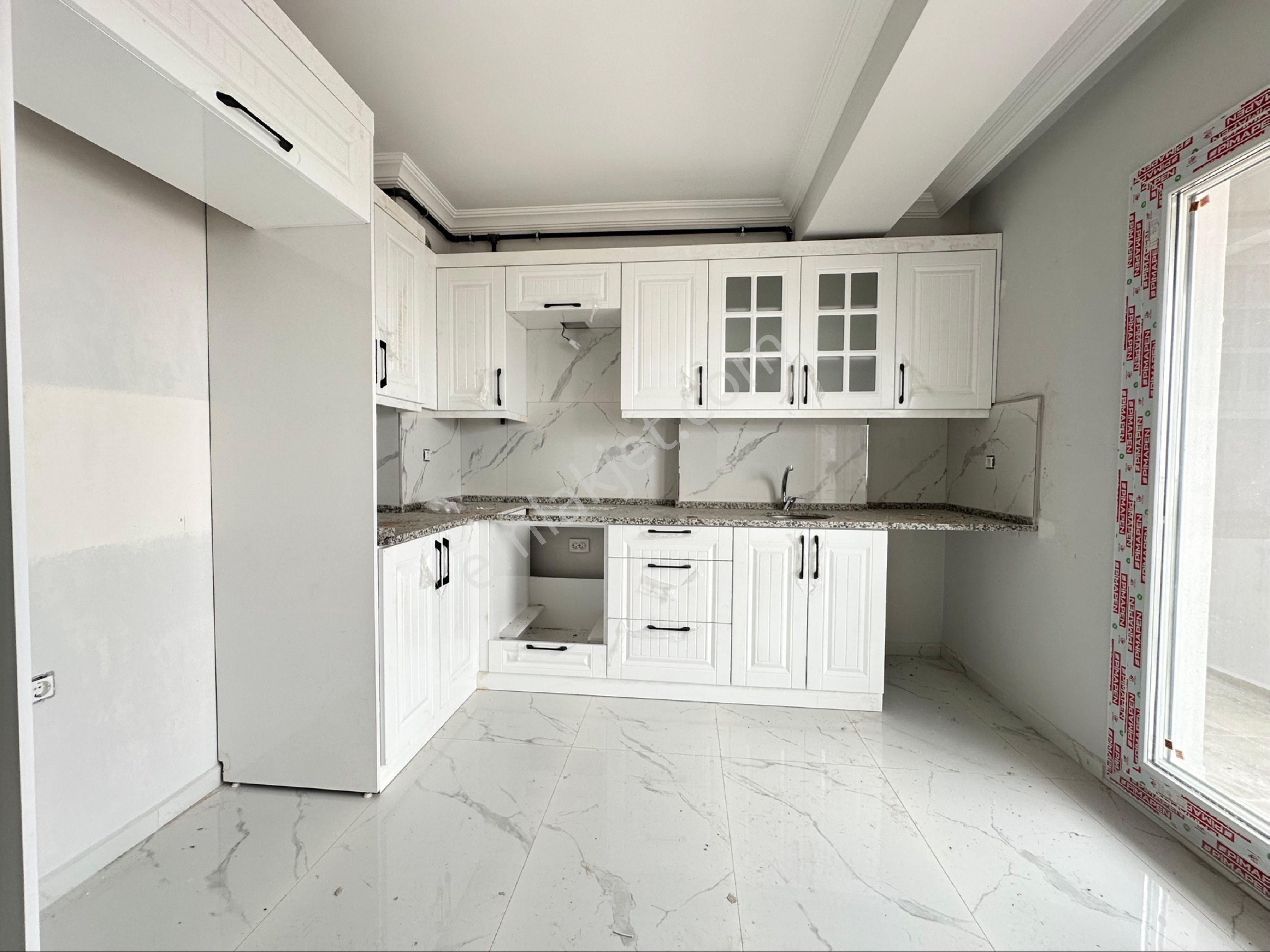 Manisa Şehzadelerde Şehir Manzaralı Önü Arkası Komple Açık Fullüx Sıfır Binada Arakat Daire