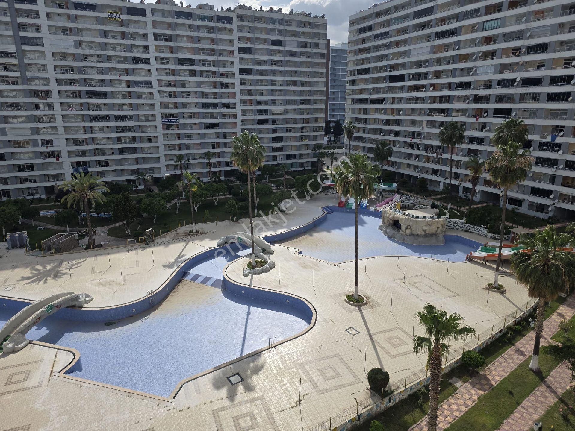 Mersin Erdemli Tömük Mah.'de Havuzlu Aqua Parklı 2+1 Satılık Daire