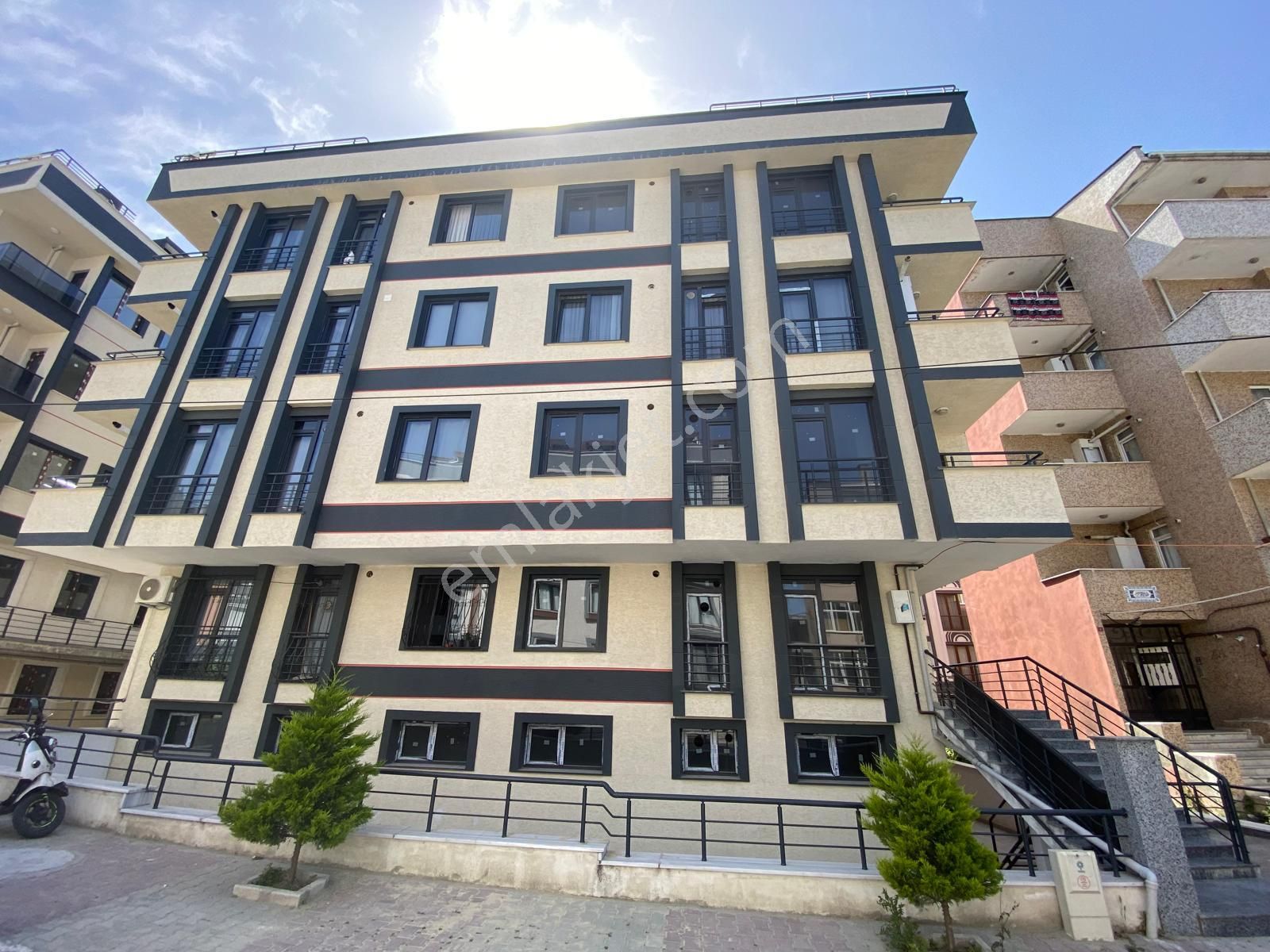 Beylikdüzü Yakuplu Mahallesi Yüksek Giriş Satılık Sıfır Lüx Daire