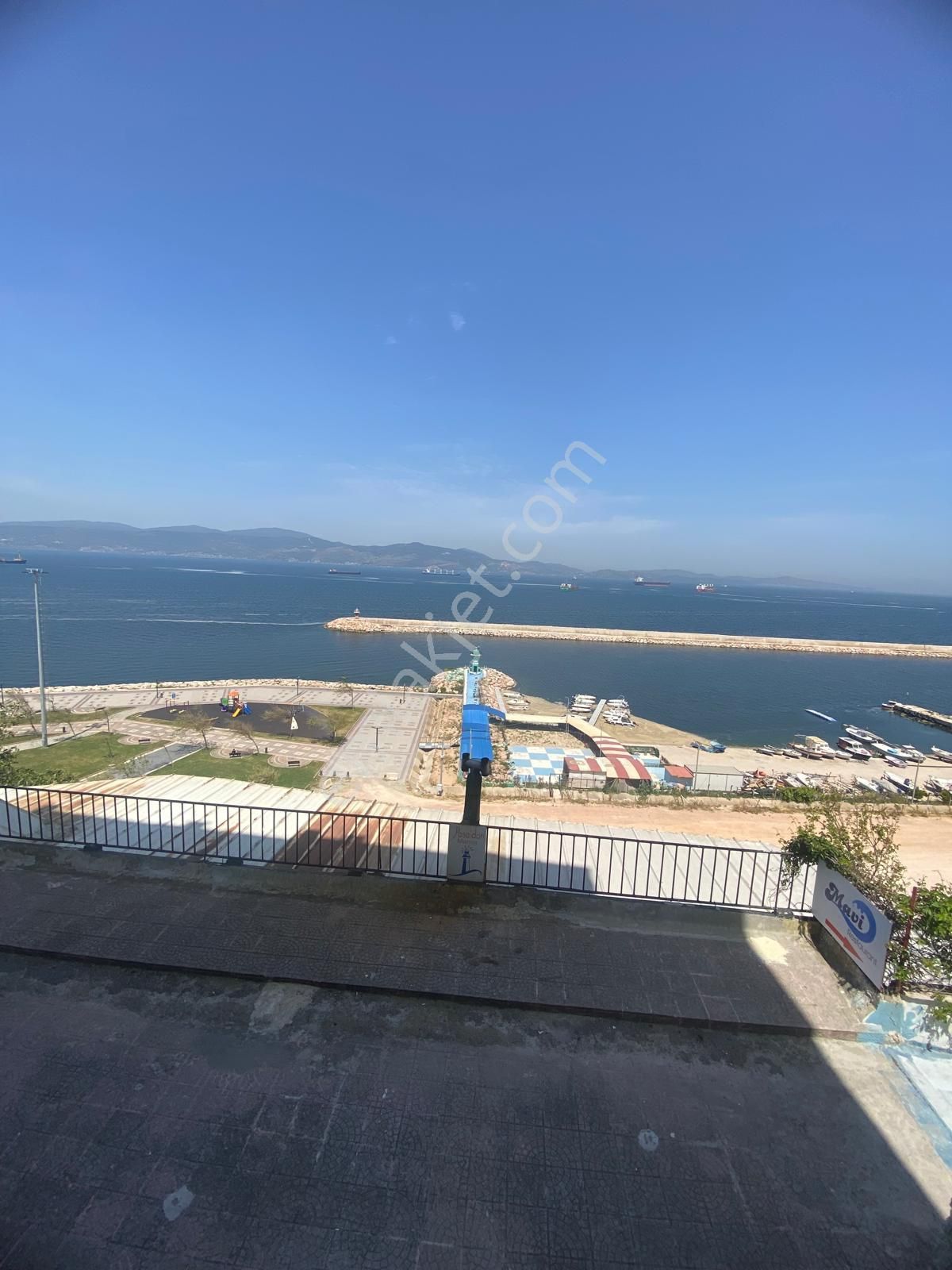 Hacıyusuf Mahallesinde Full Deniz Manzaralı Kiralık Daire