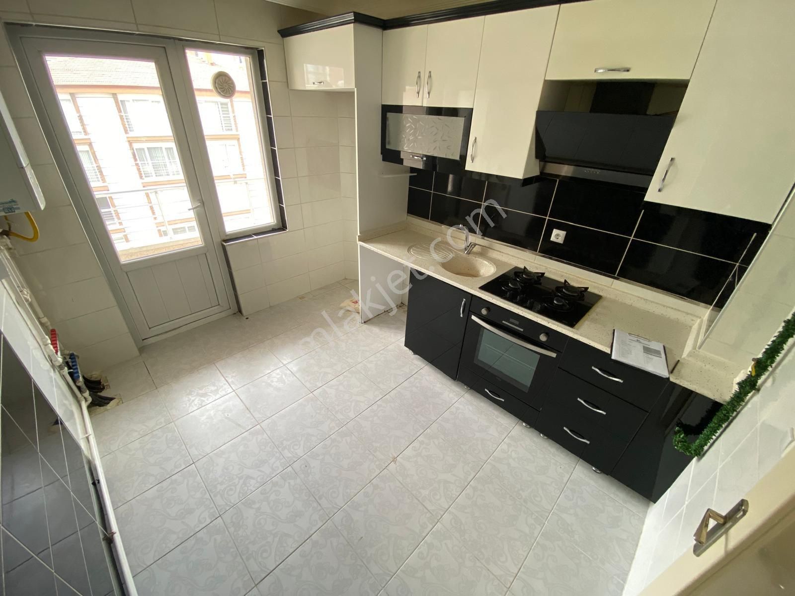 Kanuni Başkent Caddesi Yakını Ful Yapılı 3+1 Kiralık Daire