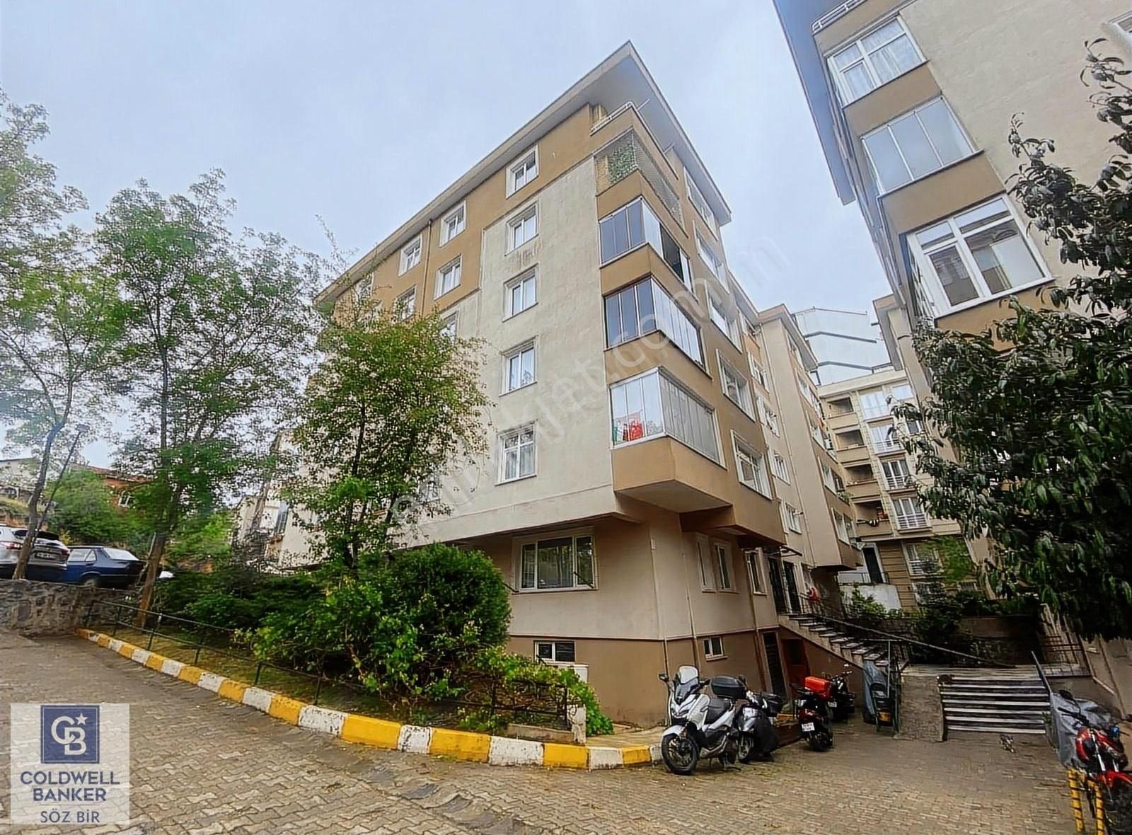 Çekmeköy Merkez Mah.huzurkent Sitesinde 3+1 Satılık Daire