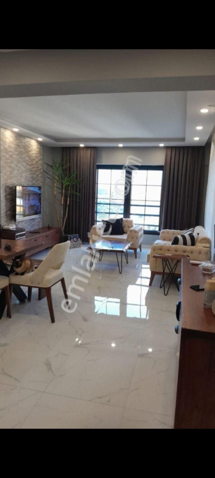 İndirime Girdi Acill Satılık 2+1 Ara Kat Kuşadası
