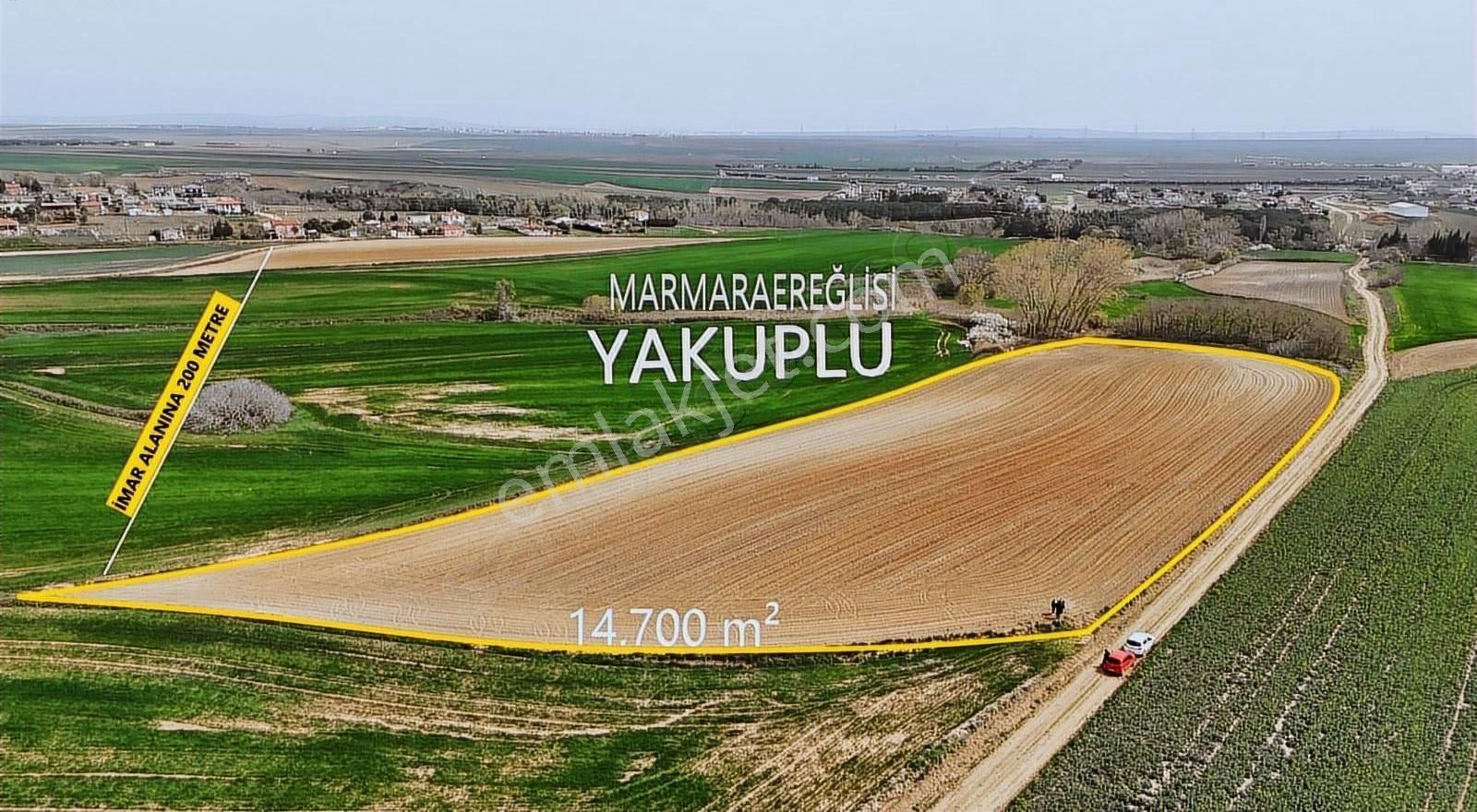 Yakuplu Köyü **14.700 M2** İmar Dibi Yola Cephe Fırsat Tarla !!