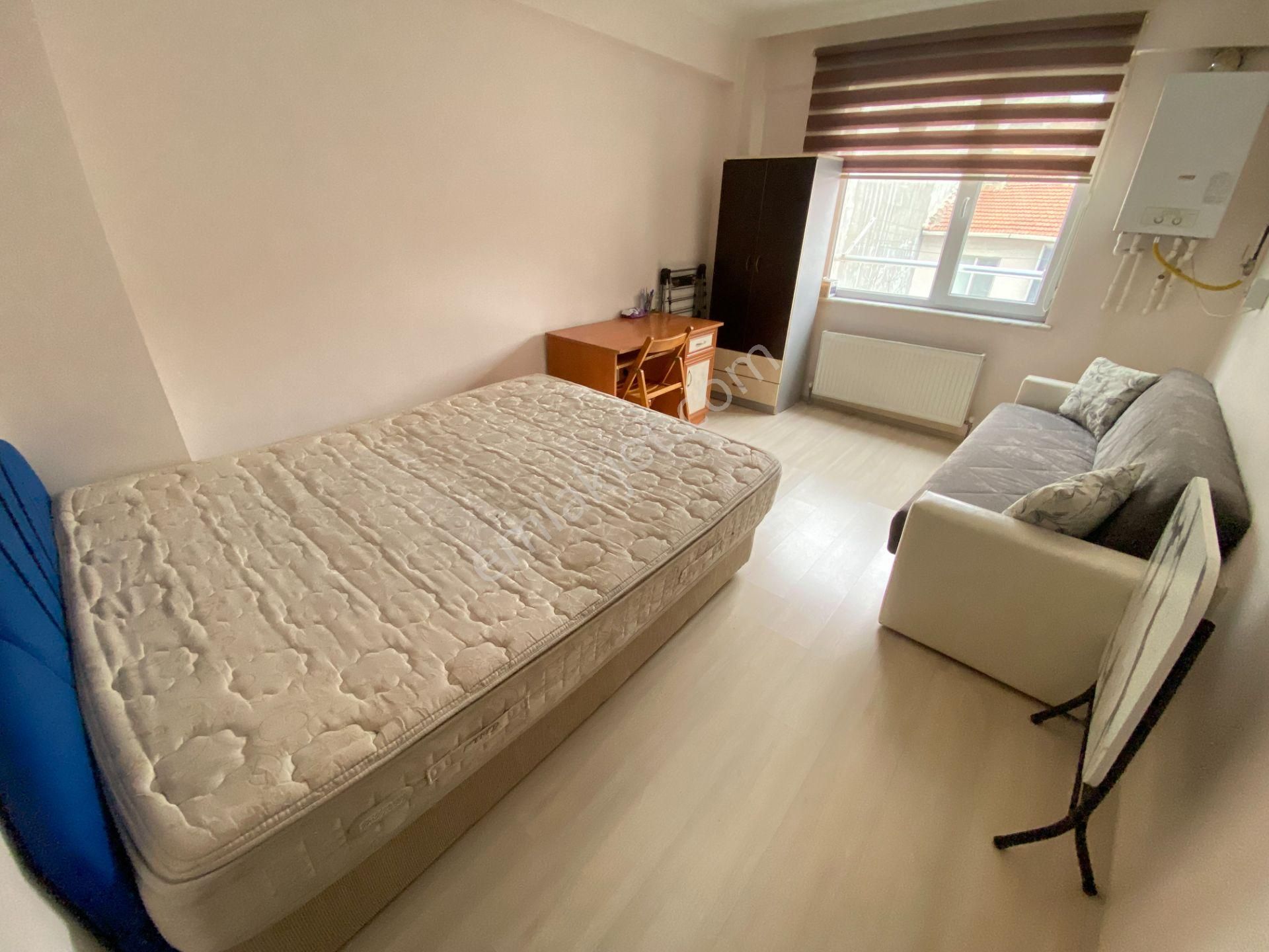 Yükselen'den Anadolu Üniversitesi Yakını, Arakat, Eşyalı, 1+0