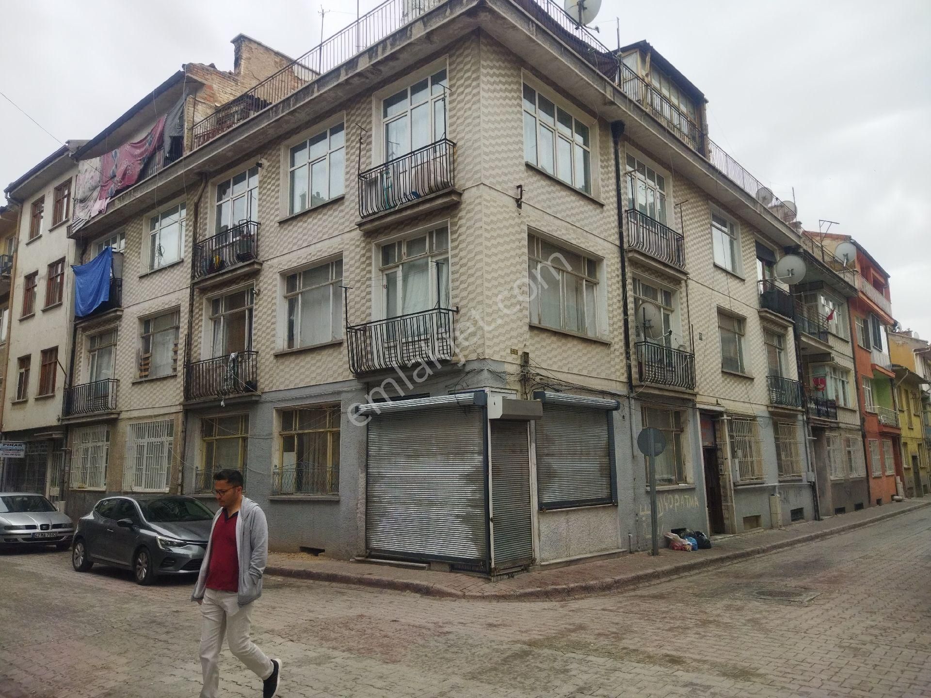 Zefer Saybata Mahallesinde Kiralık Eşyalı 1+1 Daire