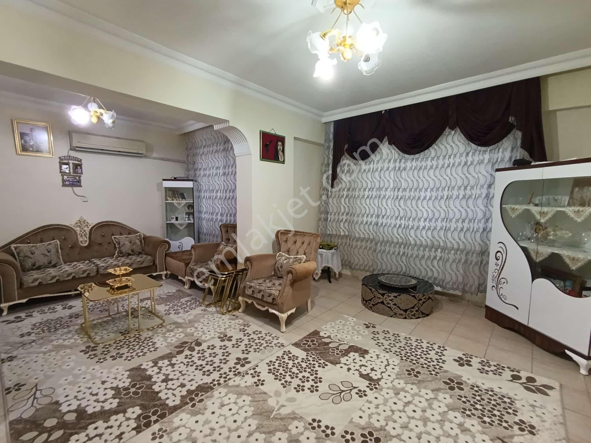 Uygun Emlaktan Şanmed Hastanesi Tarafında 5. Kat 5o Da Doğalgazlı Asansörlü Satılık Daire