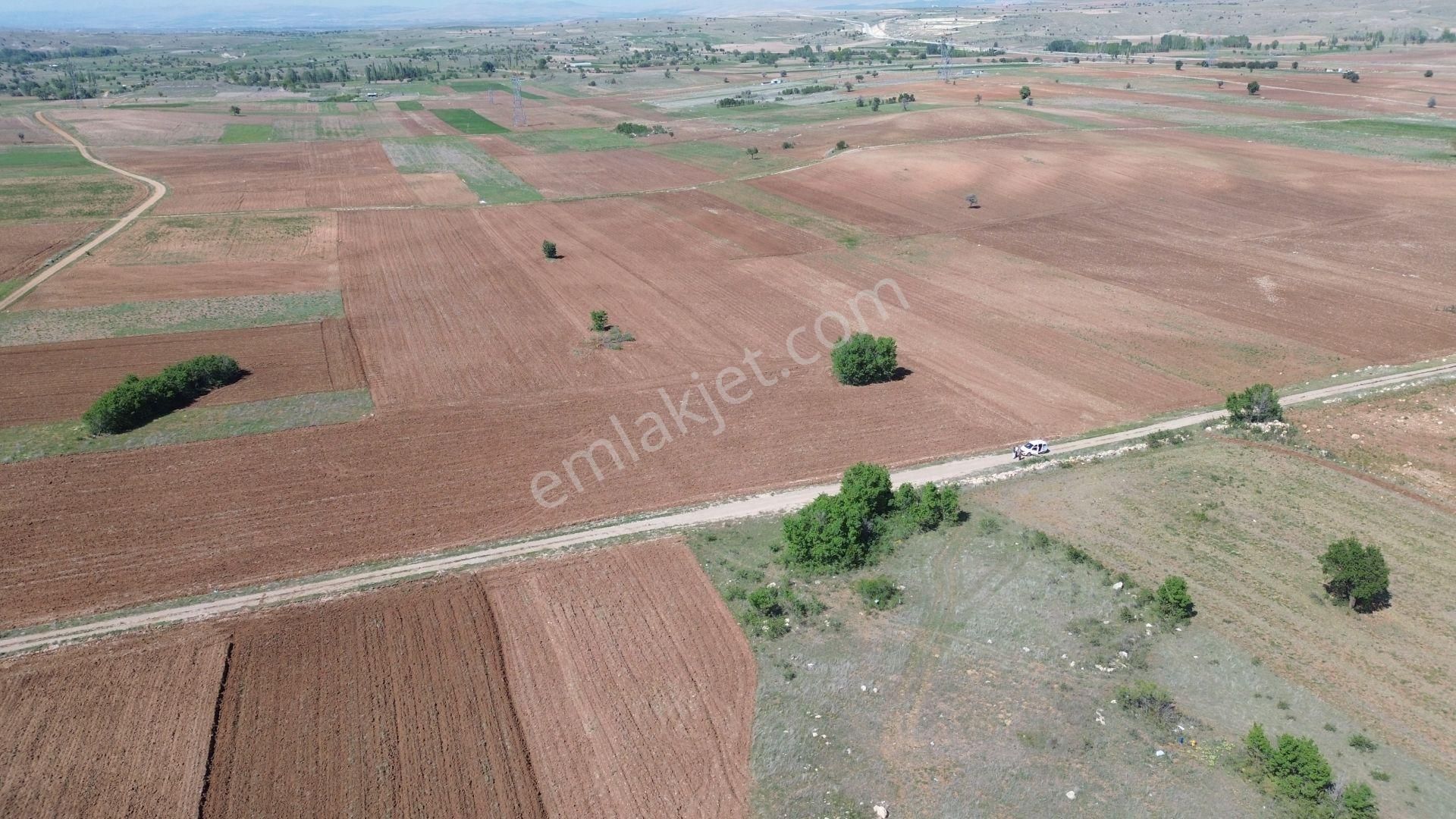 Akören Tülce De 2.296 M2 Müstakil Tapulu Arazi