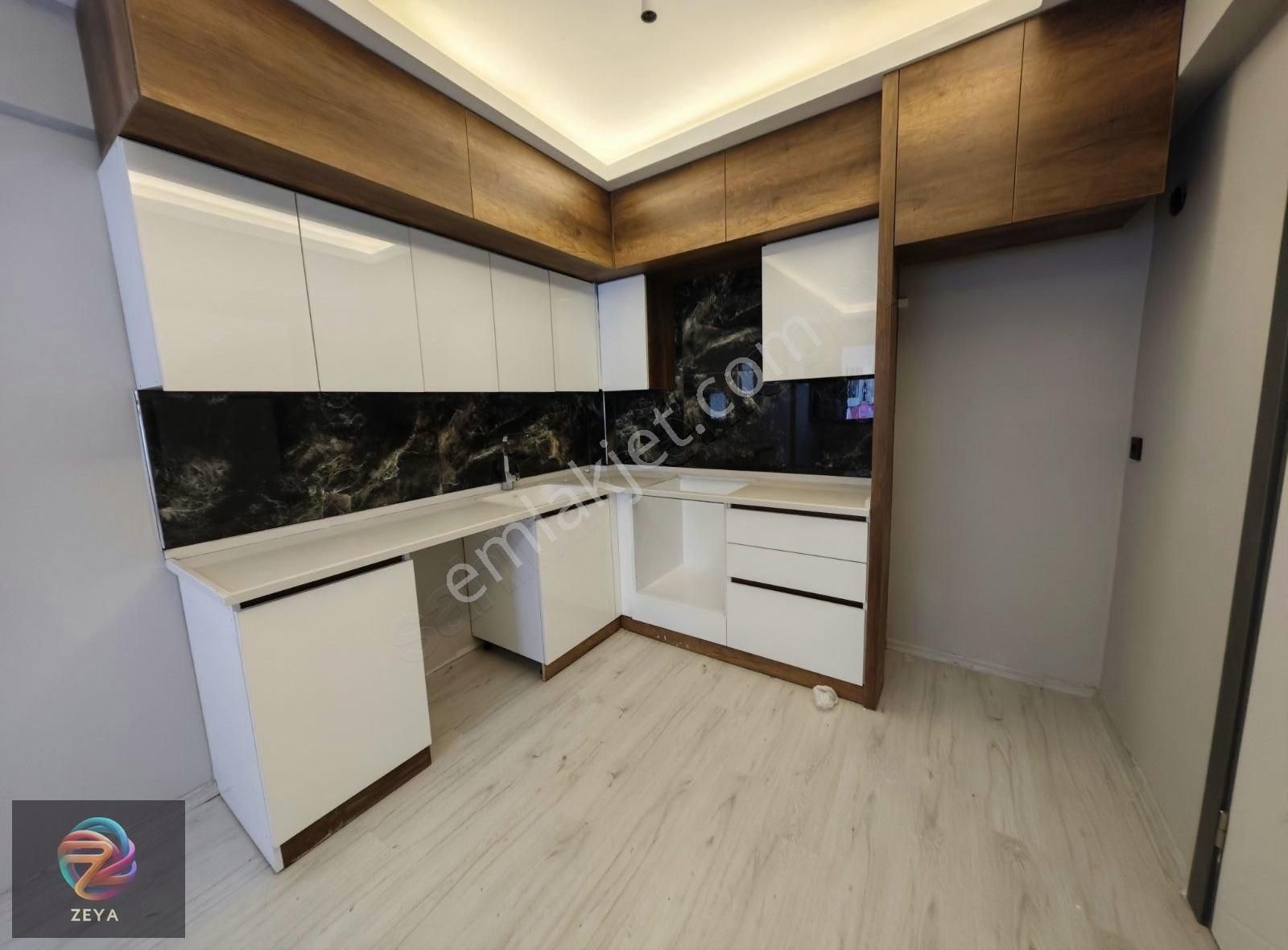 Satılık Sıfır 1+1 Daire Bayındır Caddesi Arkası