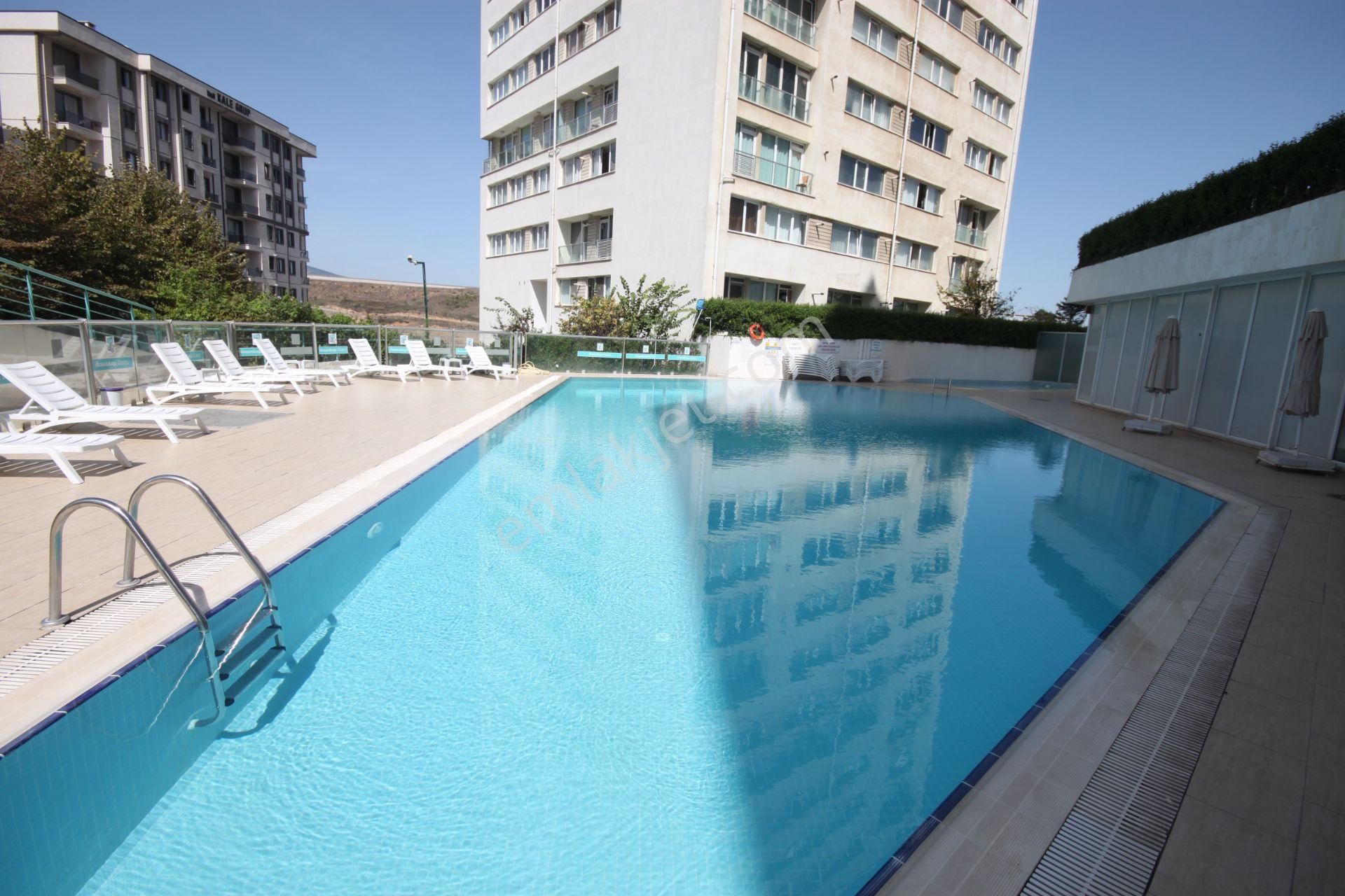 Pendik Dumankaya Dizayn Sitesi Deniz Manzaralı 1+1 Fırsat Daire