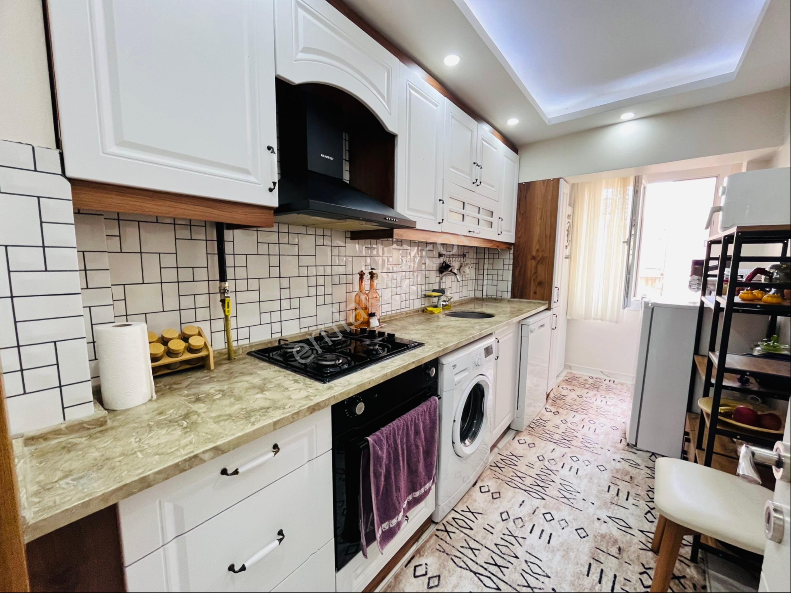 Karaköy Cadde Dibi 2+1 Arakat Lüx Fırsat Daire