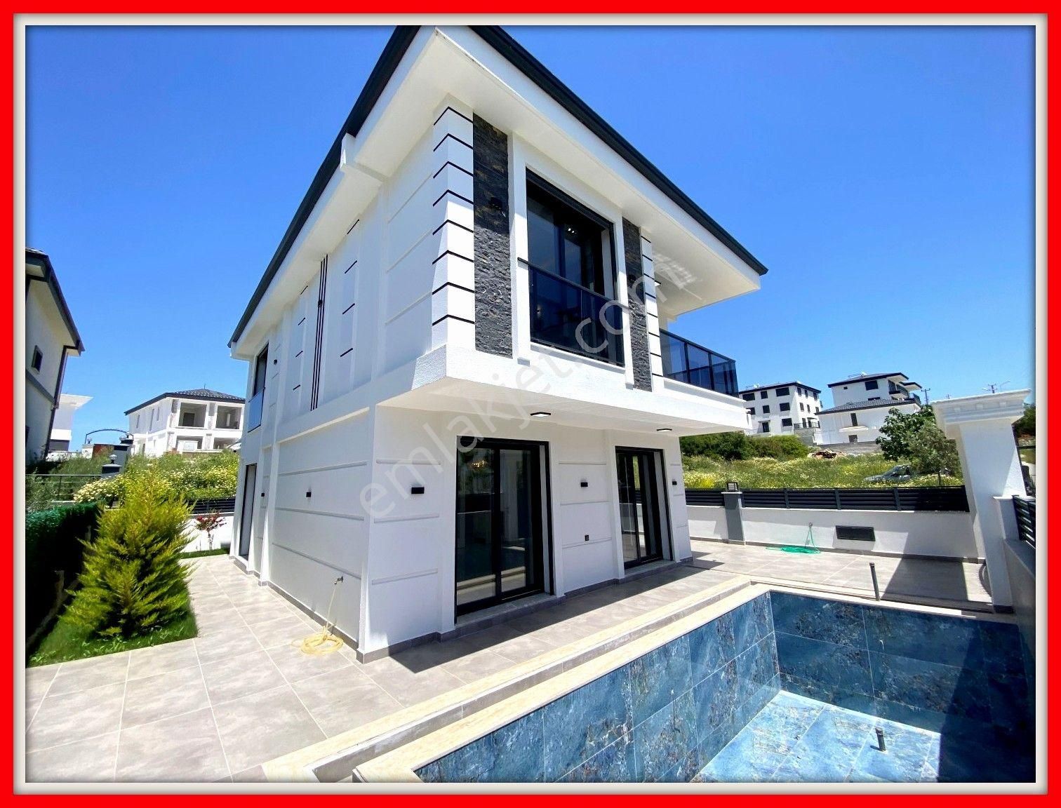 Didim'de Satılık Tam Müstakil 3+1 Ayrı Mutfakalı Villa