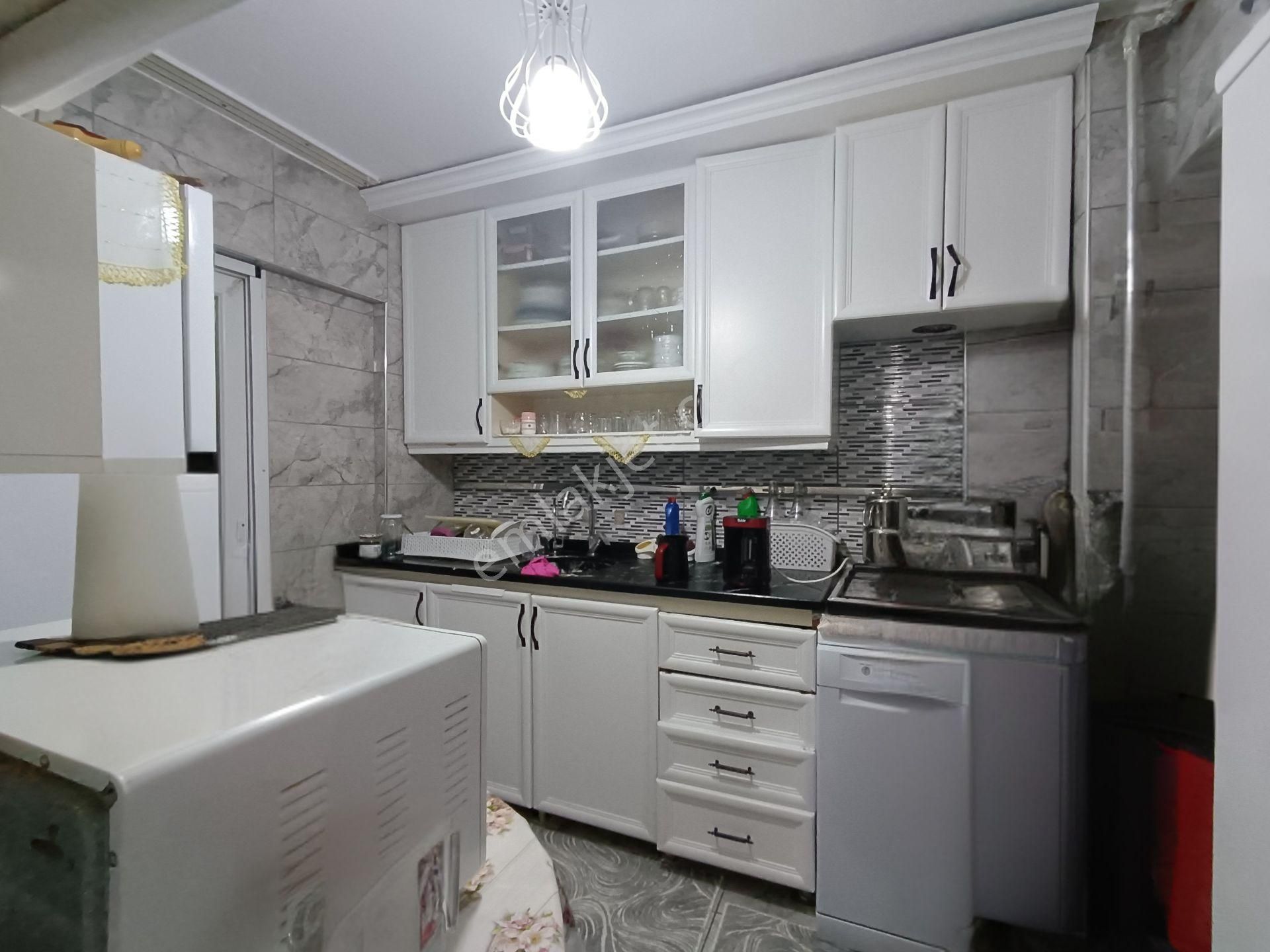 2+1 Merkezi Doğalgazlı Bahçe Katı Eşyasızsorunsuz Satılık Daire