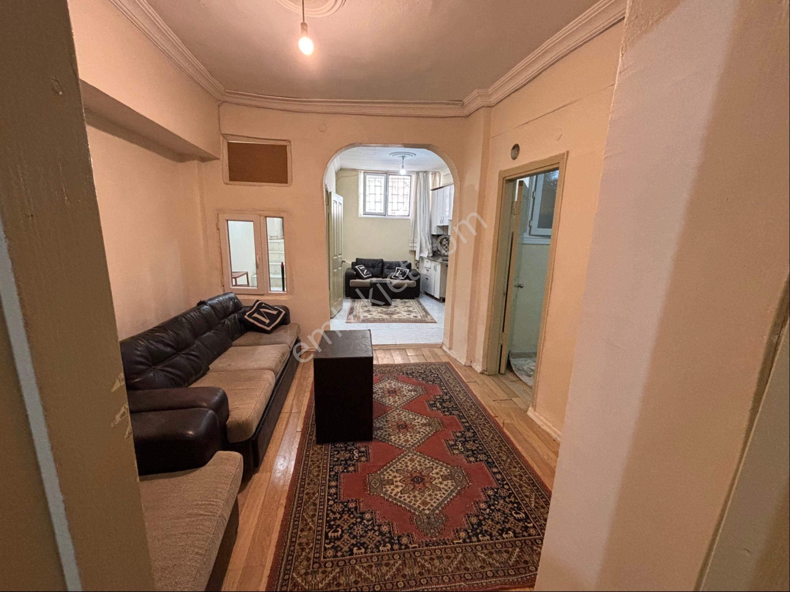Eşyalı Kiralık Daire 2+1 (bekara Verilir)
