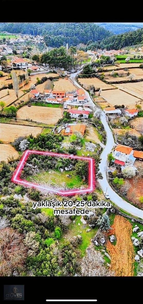 Denize Kıyısı Olan Köyde 250 M2 İmarlı 550 M2 Satılık Parsel