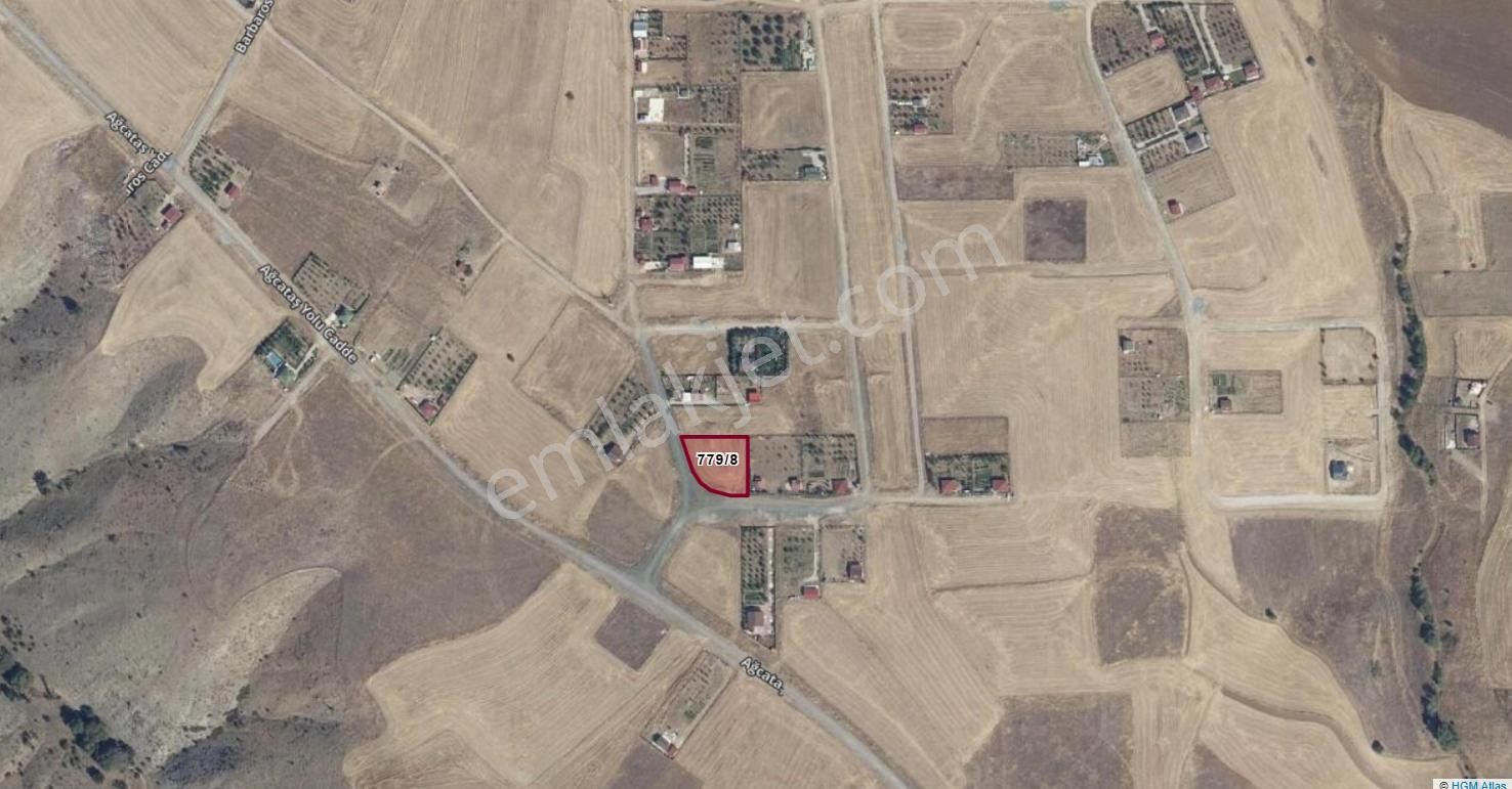 Karşıyaka/lalahan' Da 1667 M² Yerleşim Bölgesi İmarlı Köşe Arsa