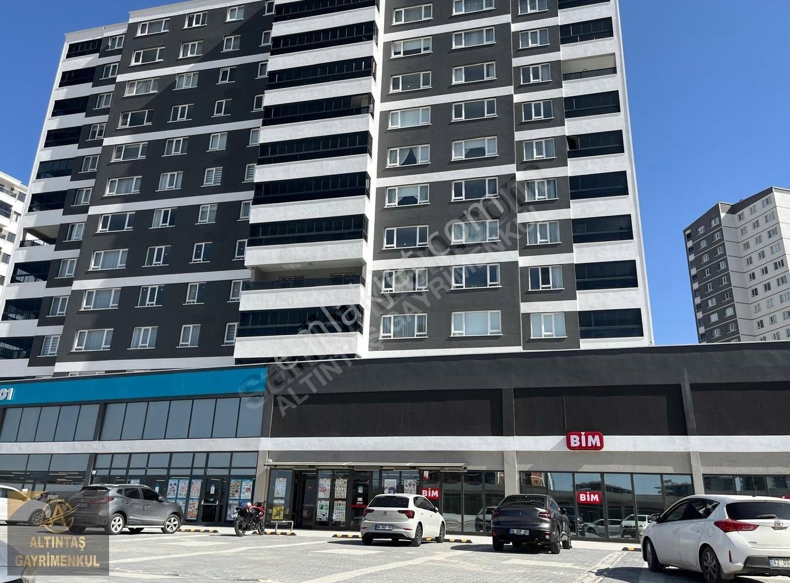 Eryaman Susuz Cadde Üzerinde 4+1 Ultra Lüks Kiralık