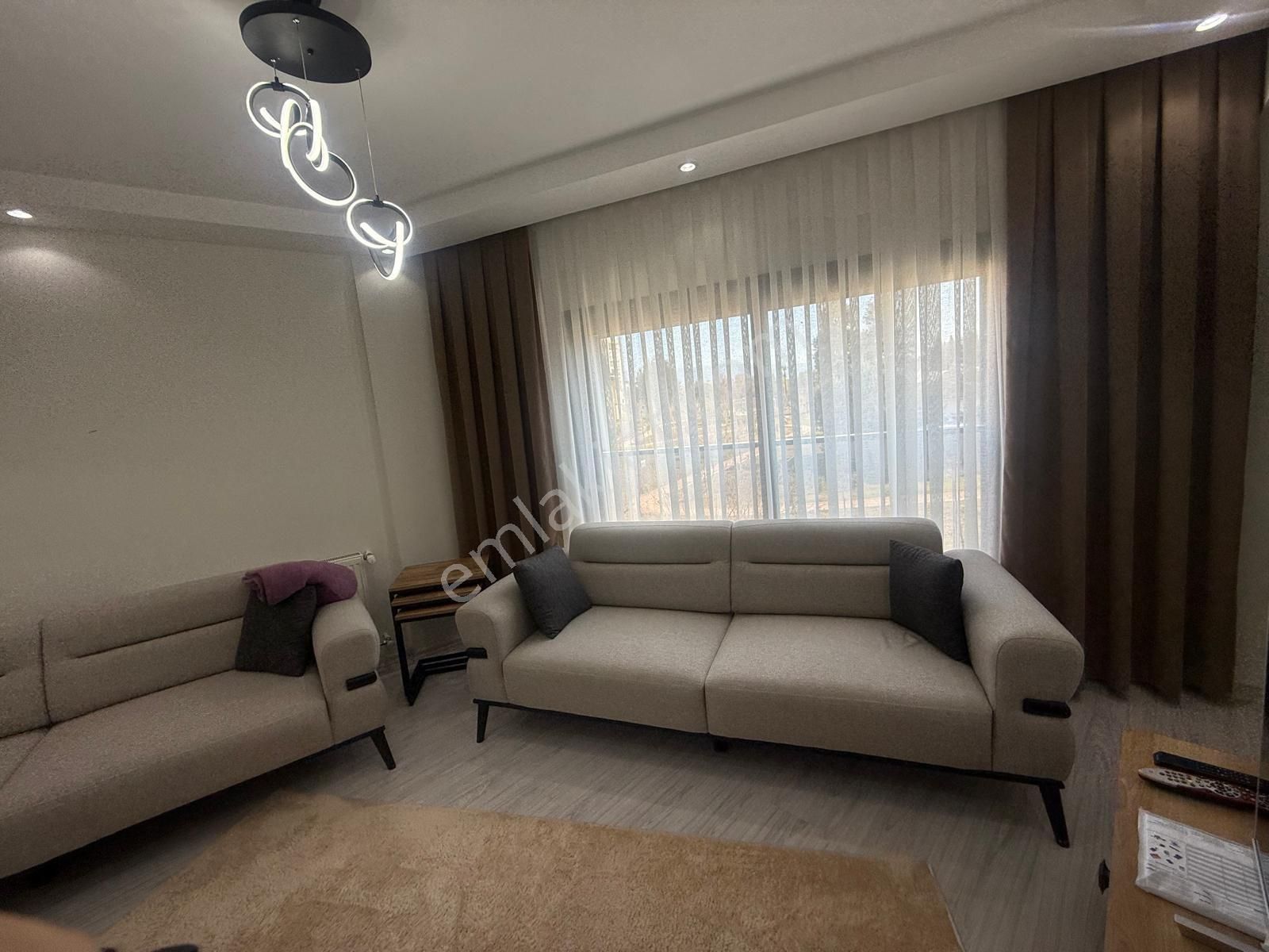 Satılık 2+1 Fidanlıkta Doğalgazlı Asansörlü Yeni Daire