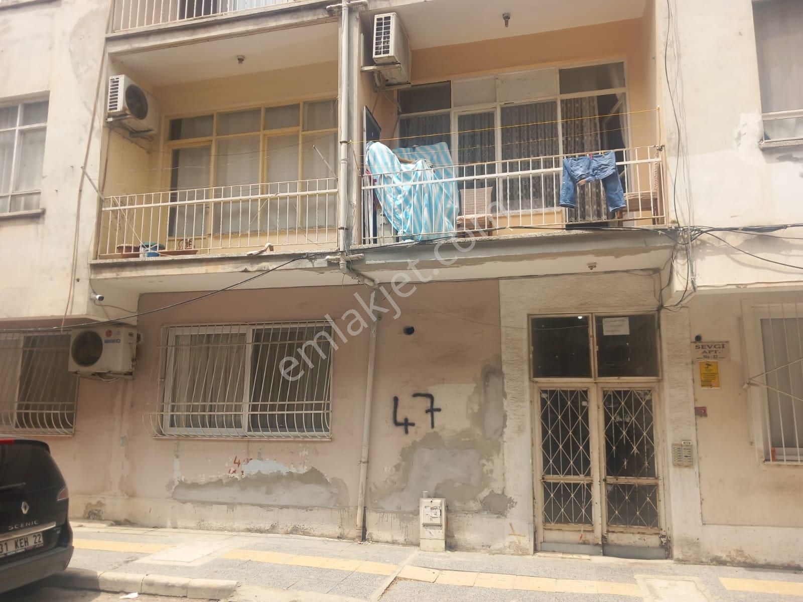 Majör Gayrimenkul'den İskenderun Belediye Evler'de 2+1 Kiralık Daire
