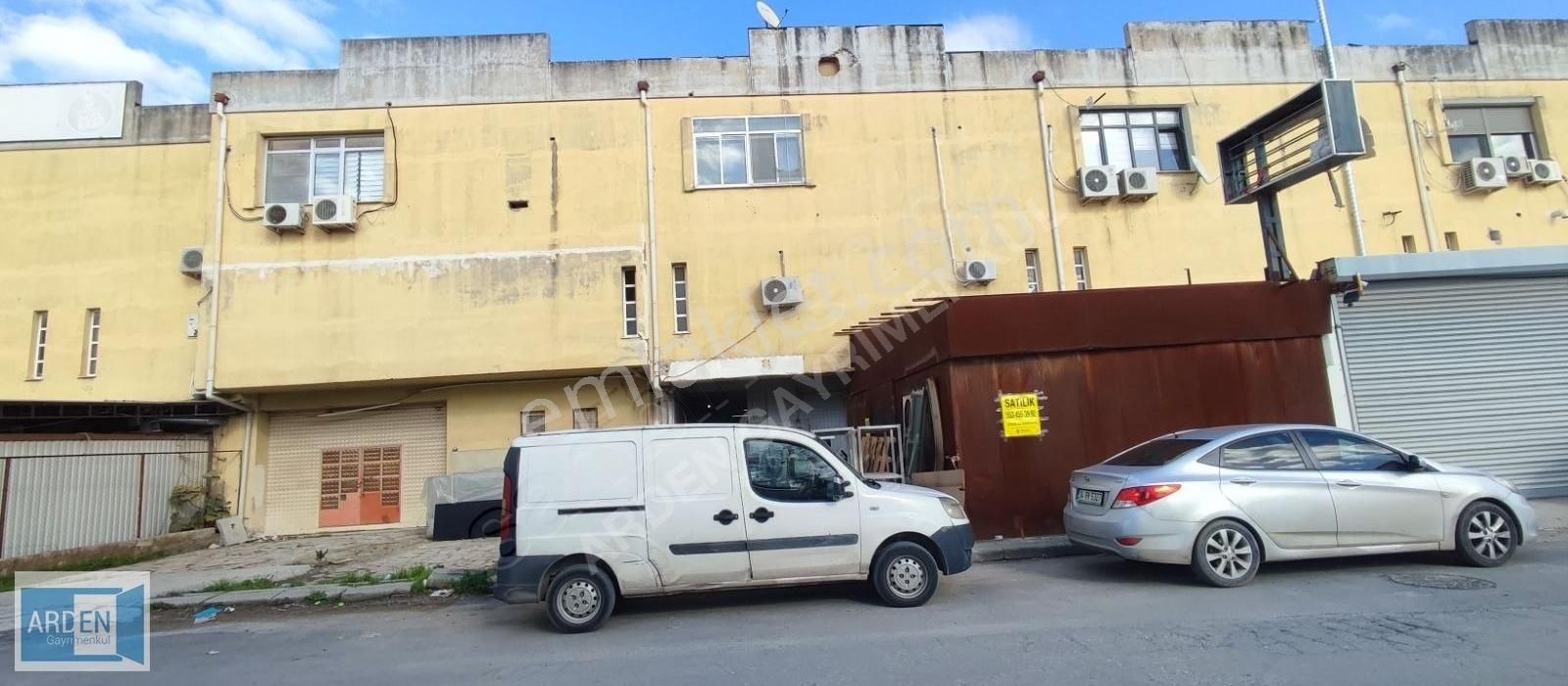 Arden Gyo'dan Bornova 4. Sanayide Açık Ve Kapalı Alanlı Dükkan