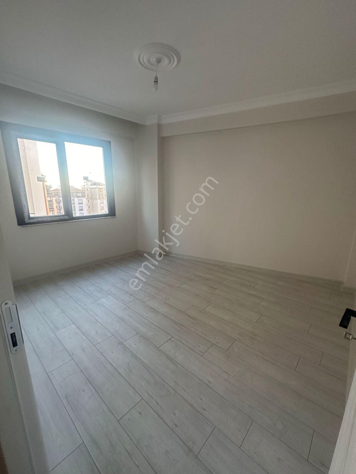 Baki Emlaktan Kartal Yukarı Mah. 3+1 Sıfır Daire