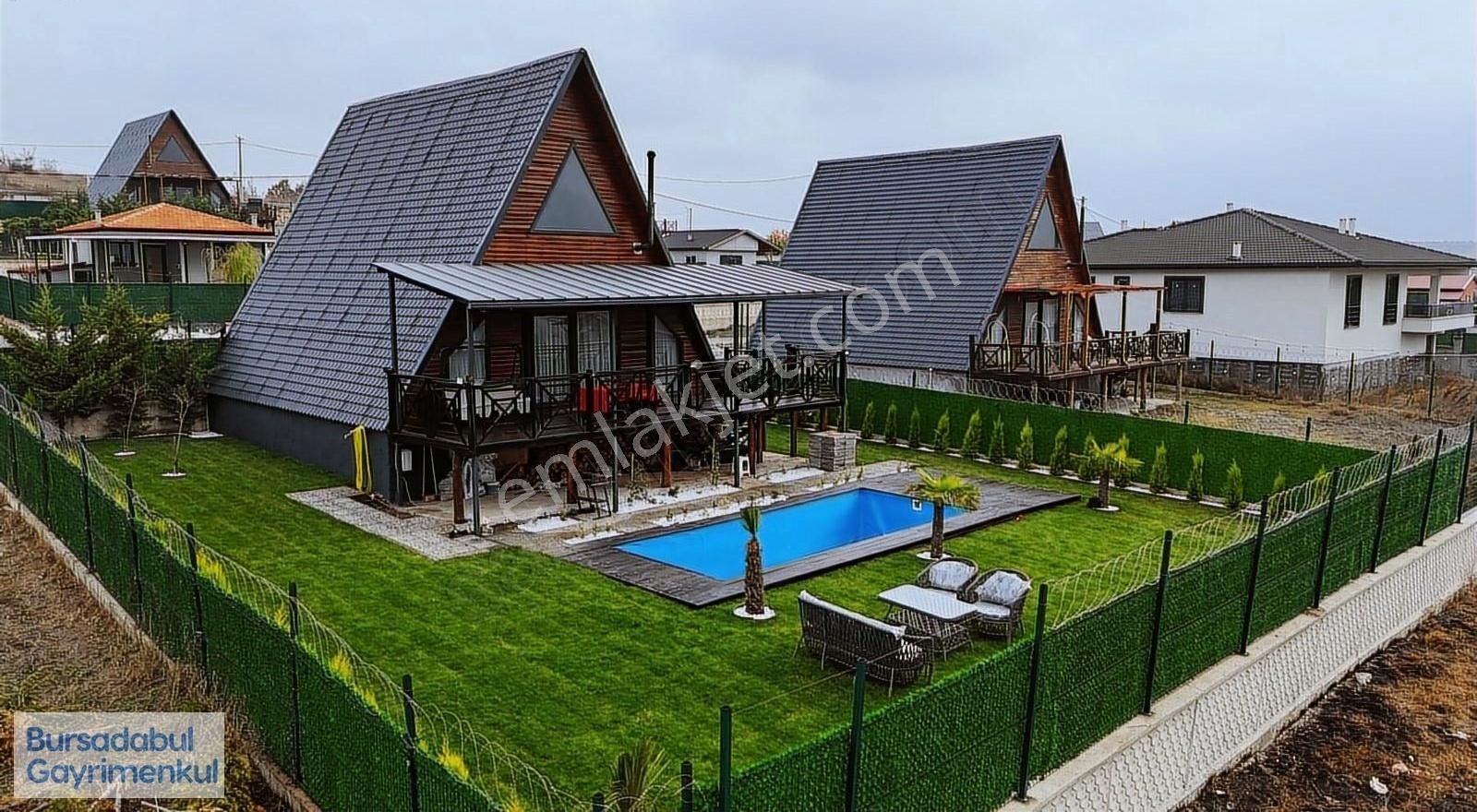 Bursadabul'dan Sünlük Mah. Havuzlu Müstakil Bungalov Ev