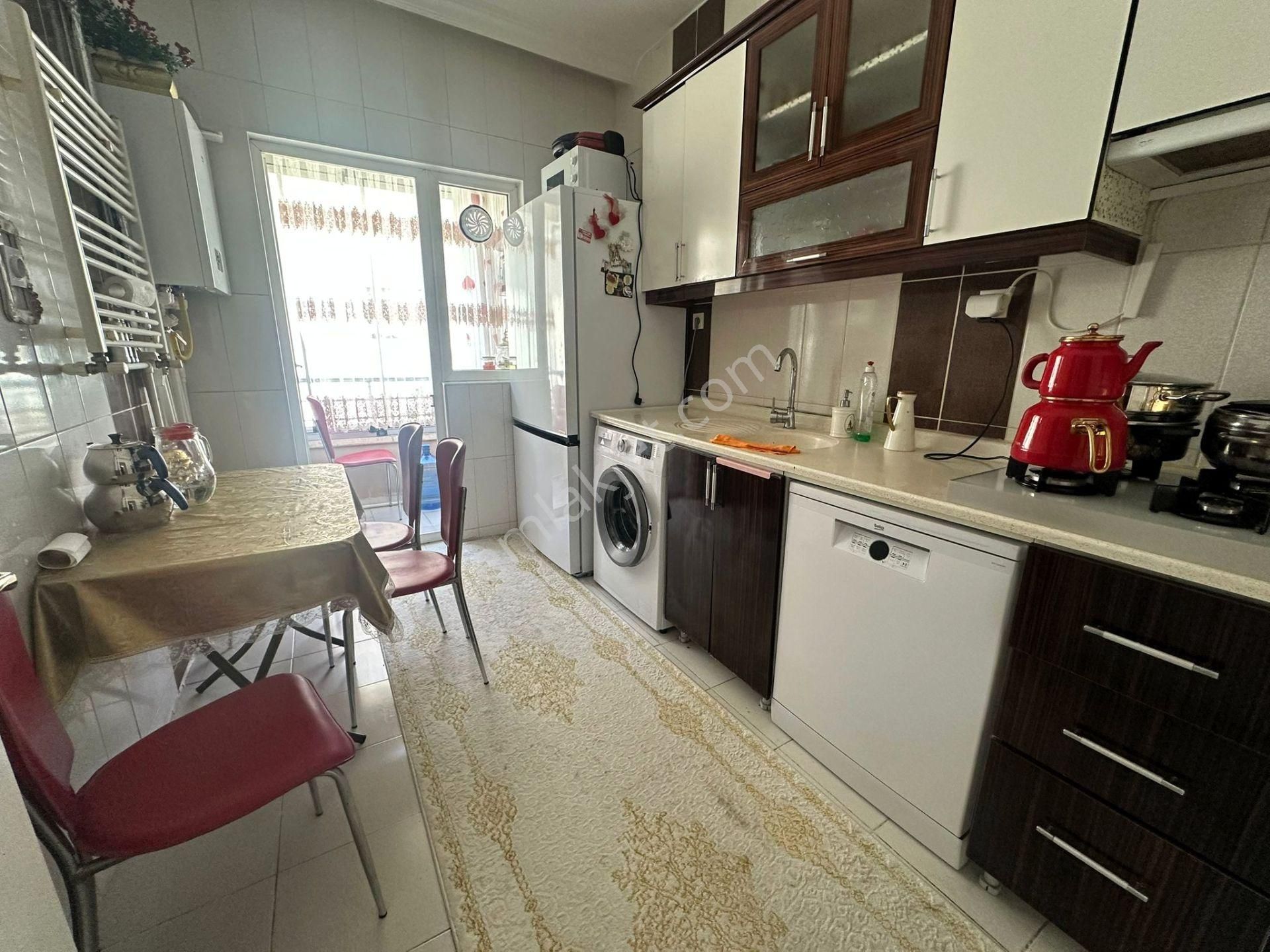Yılmaz'dan Cadde Üzeri Yapılı Masrafsız 2+1 Daire