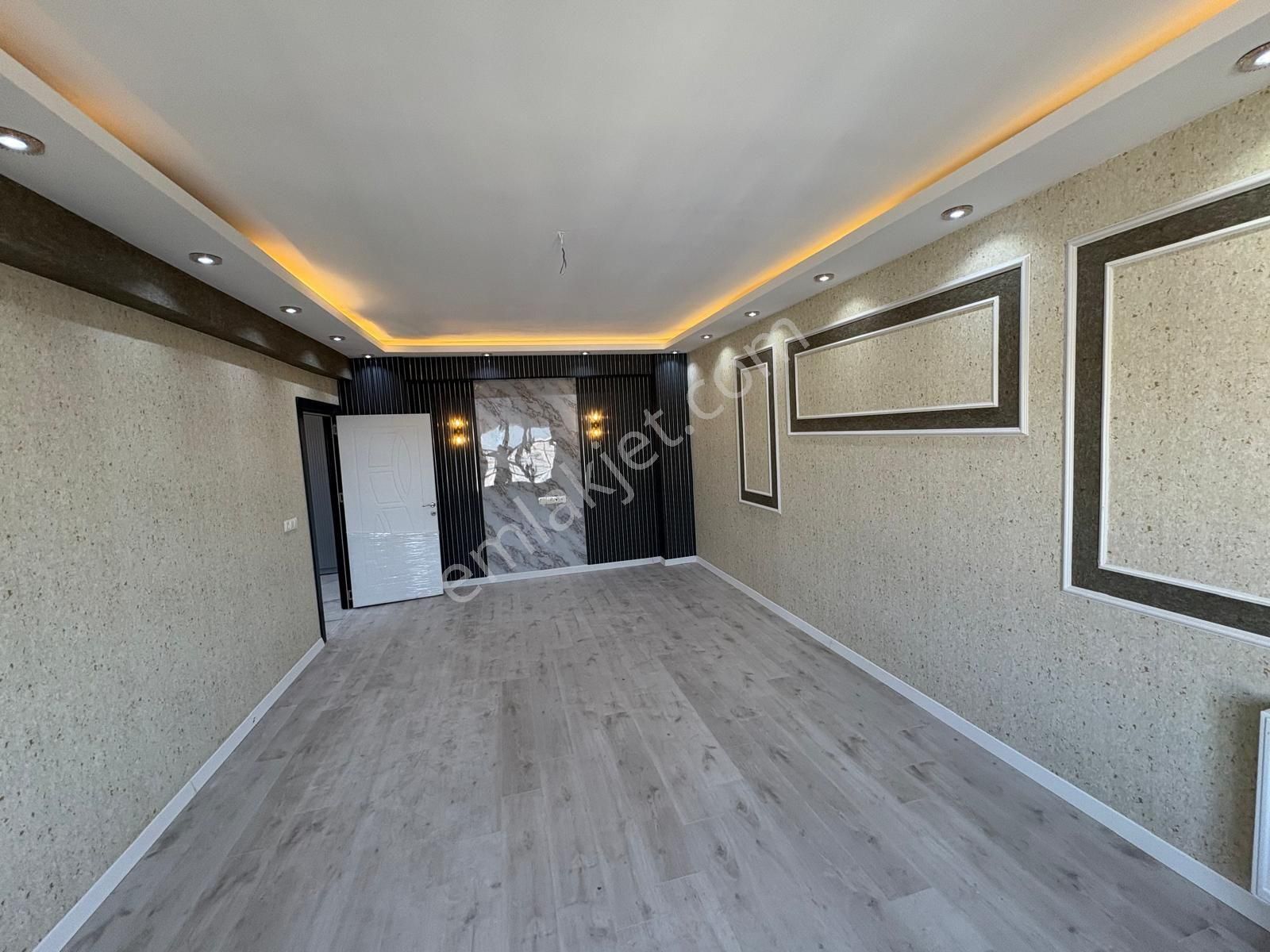 Karaköprü Güzelşehirde Satılık Lüx Kombi Hariç Full Daire