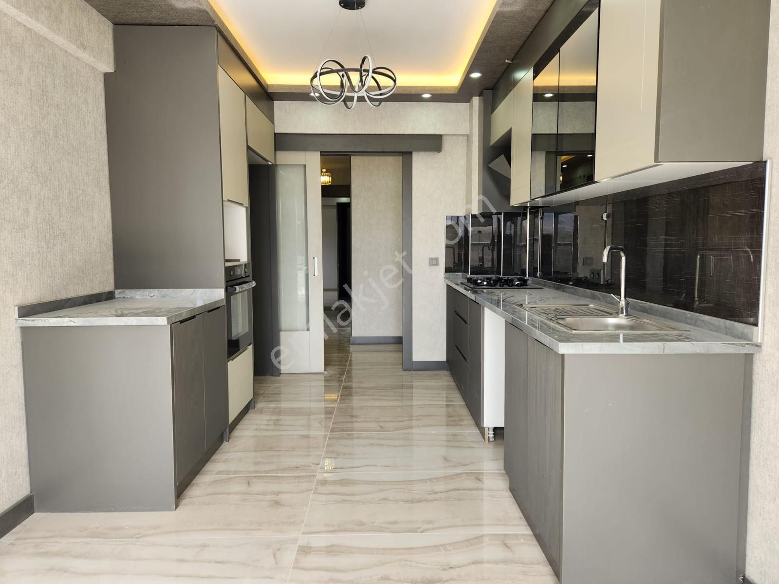 Yeşilbayır Mah. Site İçerisinde Full+full Yapılı Sıfır Daire