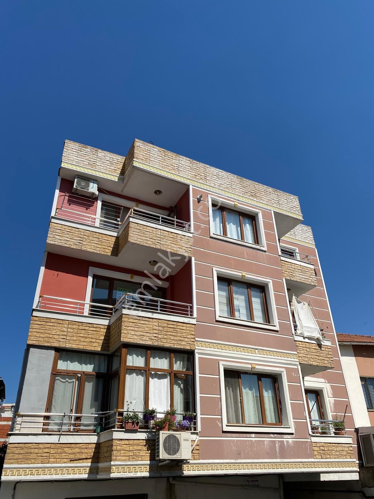 Ayrancular Yağmur Eml Ak’tan 1 + 1 Ara Kat Amerikan Mutfaklı Satılık Daire