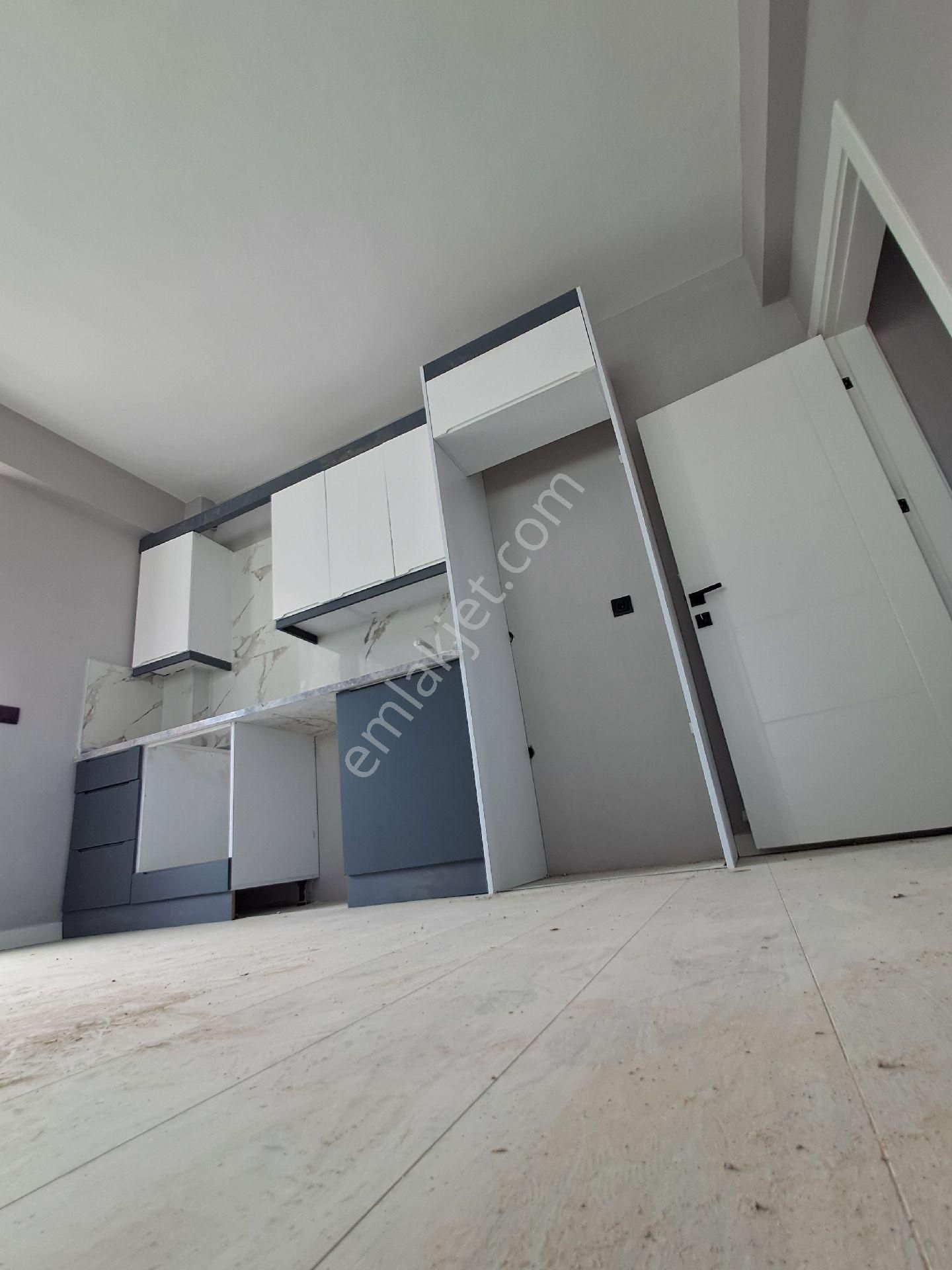 Günaydın Emlaktan Ortaca Karaburunda Yüzme Havuzlu Sitede Satılık 2+1 Daire