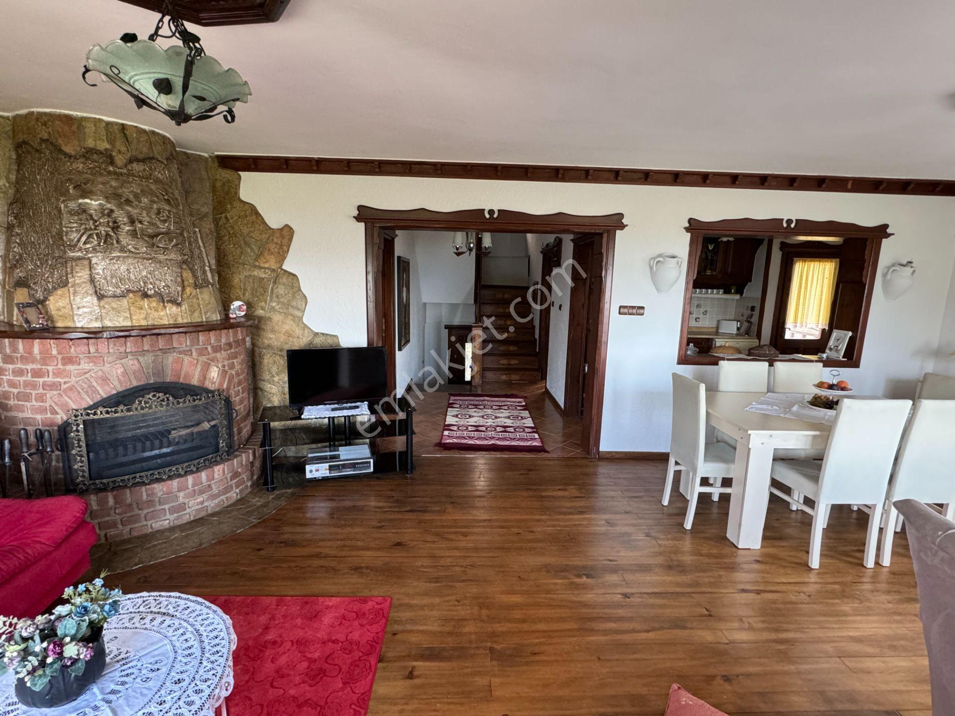Sapanca’da Site İçinde Göl Manzarlı Satılık Müstakil Villa - Görsel 16