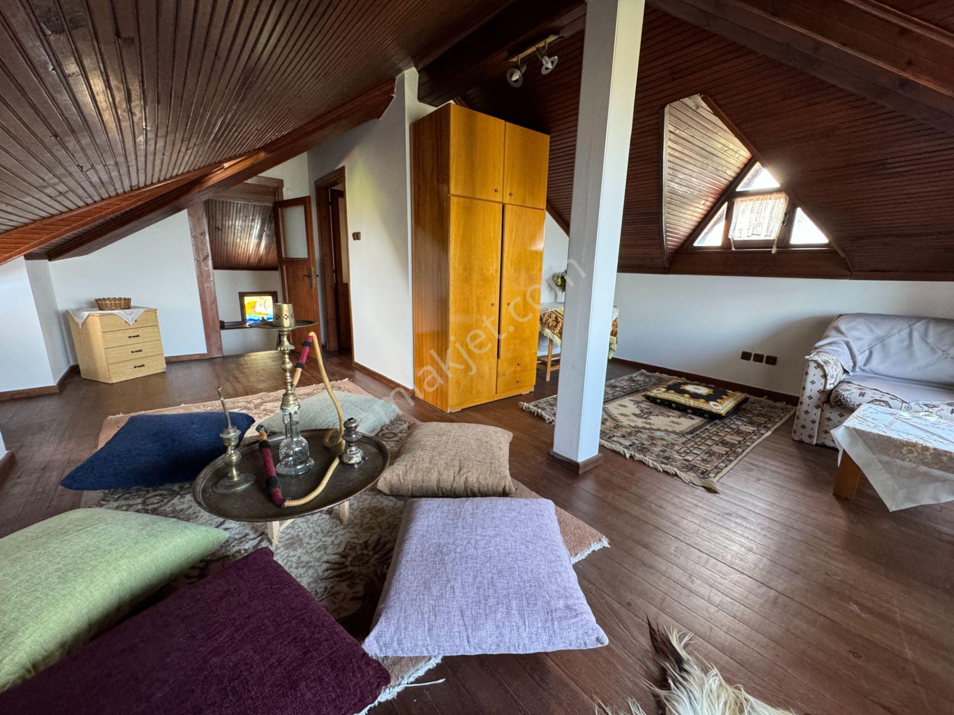 Sapanca’da Site İçinde Göl Manzarlı Satılık Müstakil Villa - Görsel 31