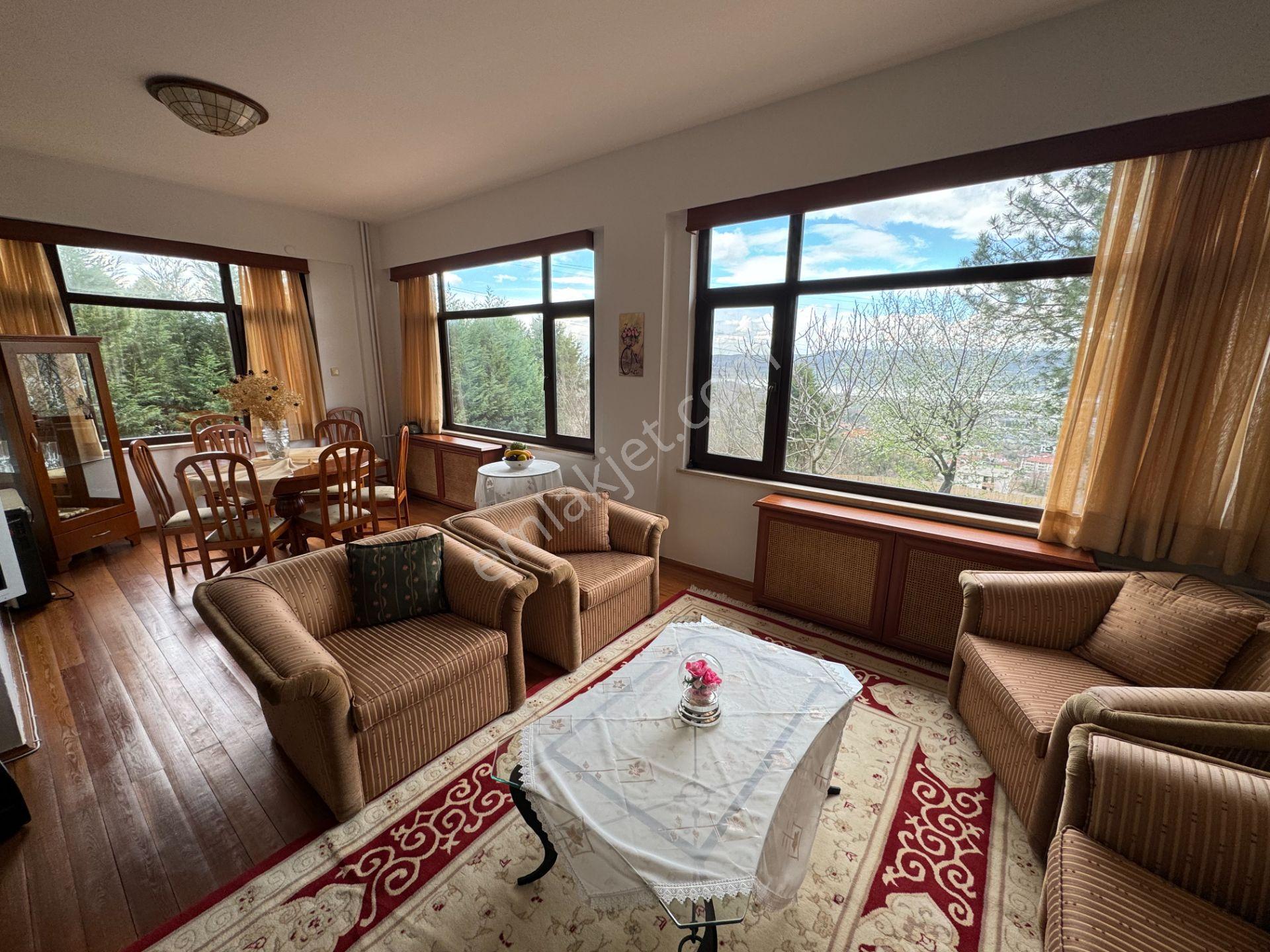 Sapanca’da Site İçinde Göl Manzarlı Satılık Müstakil Villa - Görsel 23