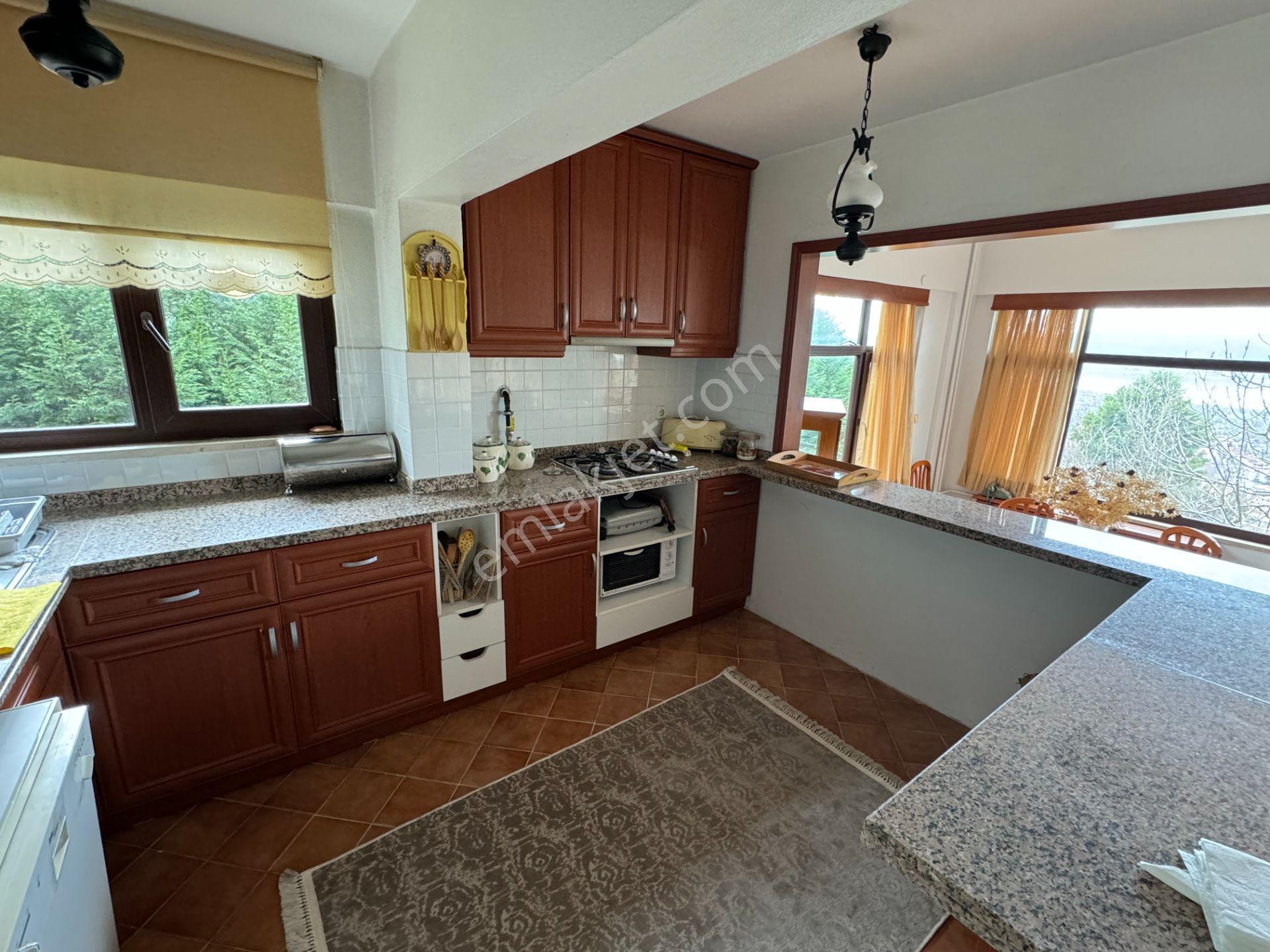 Sapanca’da Site İçinde Göl Manzarlı Satılık Müstakil Villa - Görsel 27