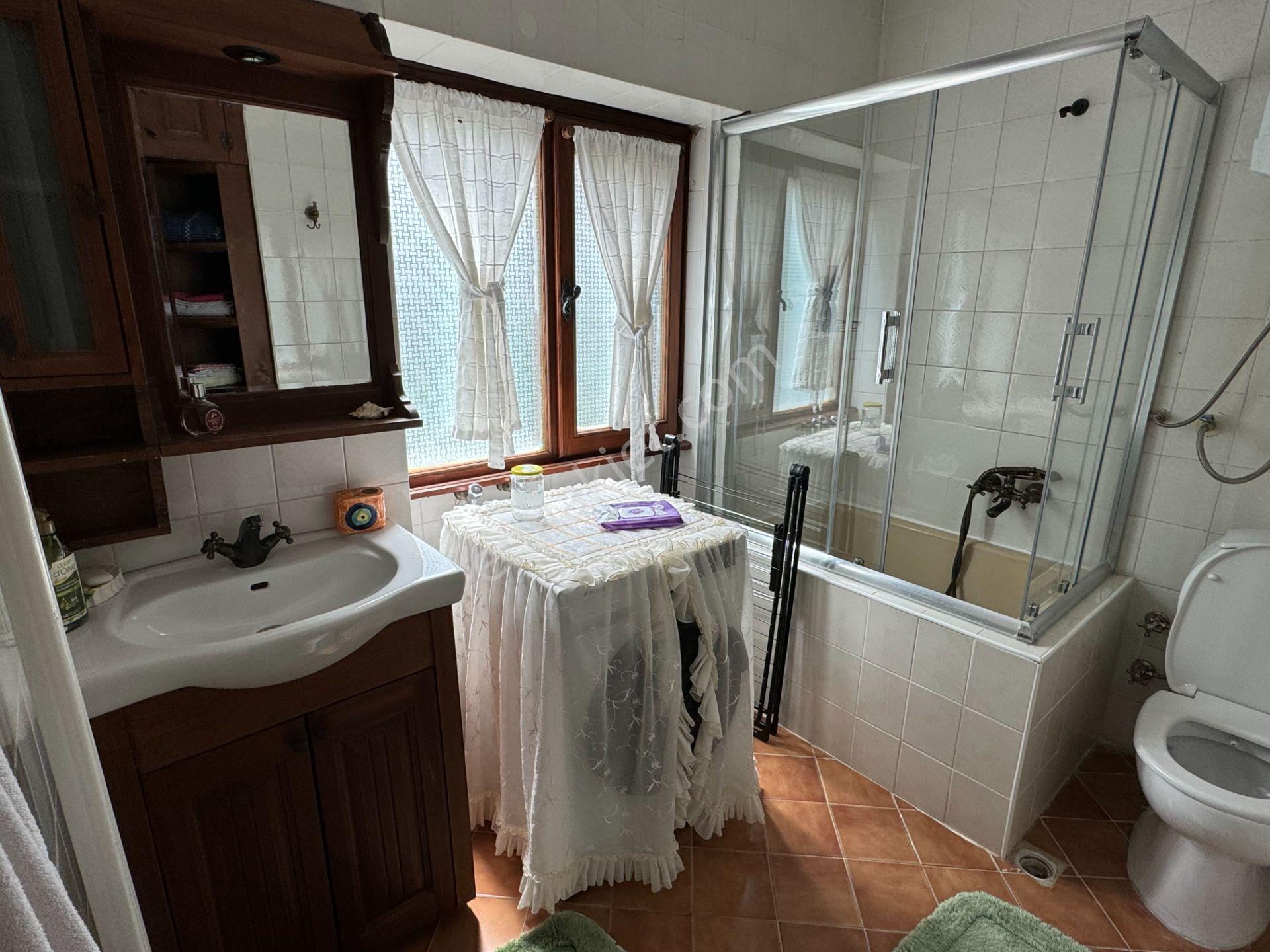 Sapanca’da Site İçinde Göl Manzarlı Satılık Müstakil Villa - Görsel 25