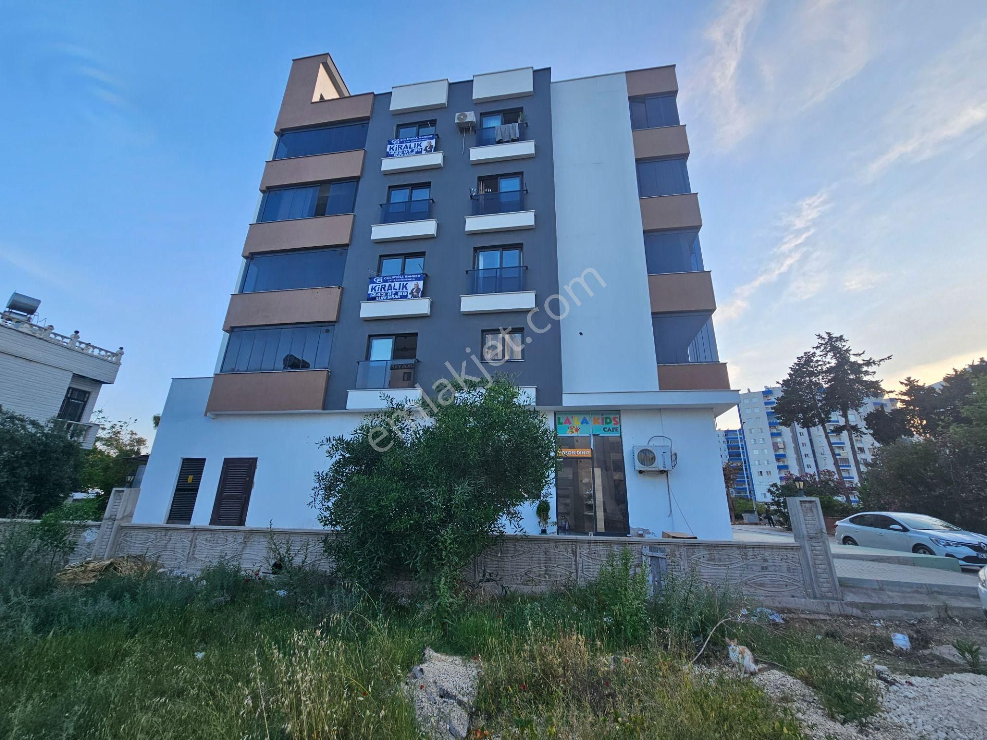 Mersin Mezitli Deniz Mahallesinde 1+1 Kiralık Daire