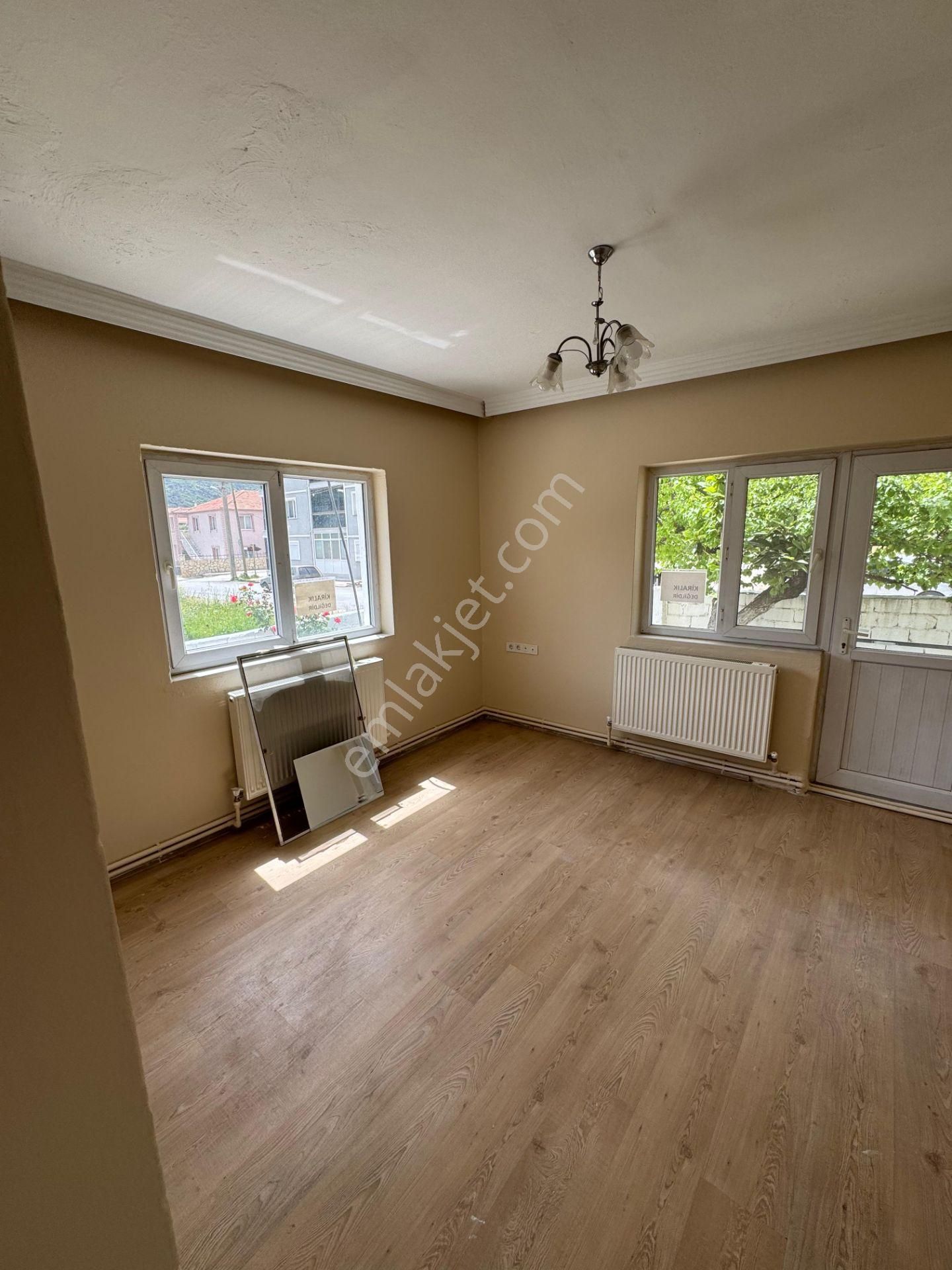 Muğla Menteşe Bayır'da Kiralık Müstakil 3+1 Bahçeli Ev - Görsel 7