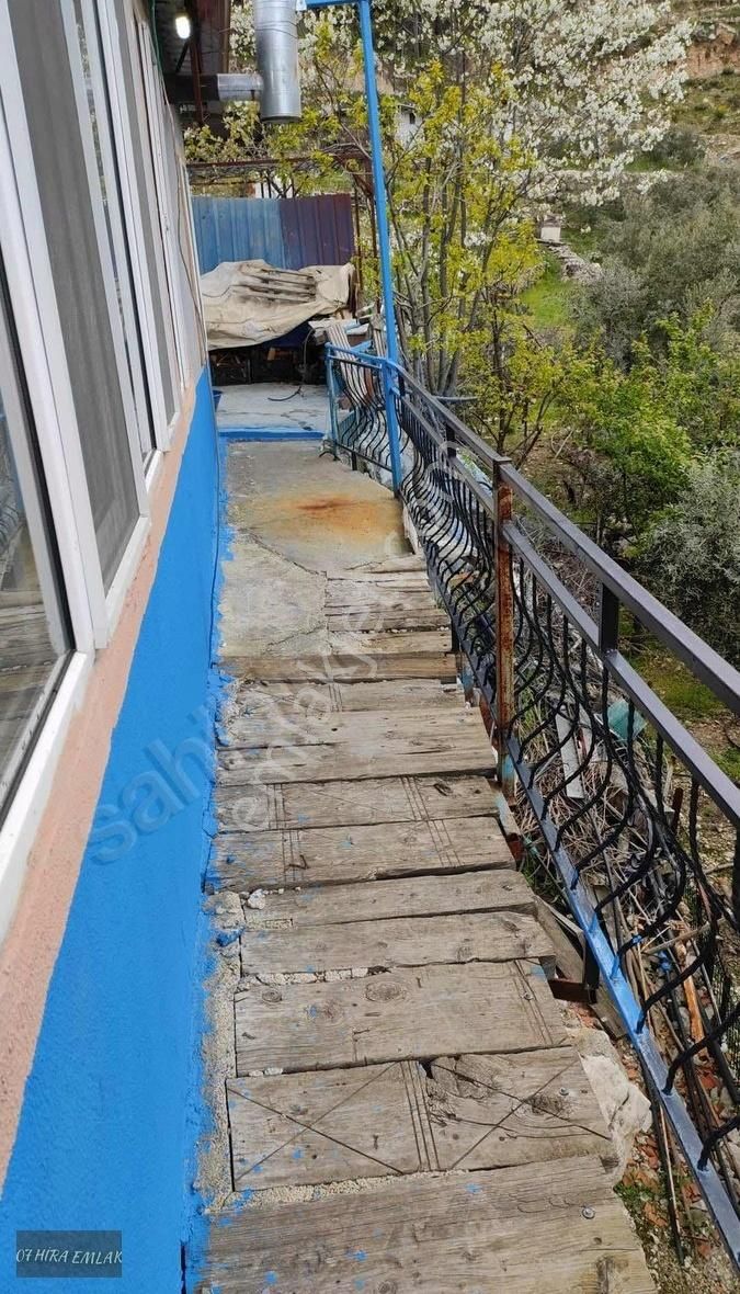 Konyaaltı Yarbaşçandırda Satılık Yazlık Ev Ve Arsa