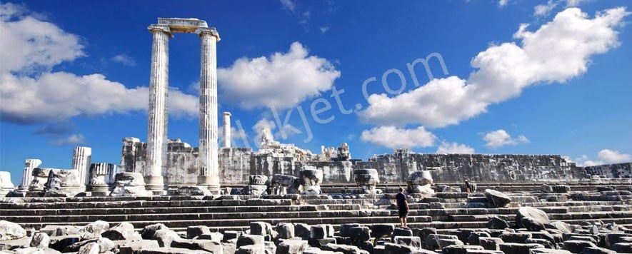 Aydın Didim Yeşiltepe'de Satılık Yeri Konumu Şahane 701 M2 Villa Arsası