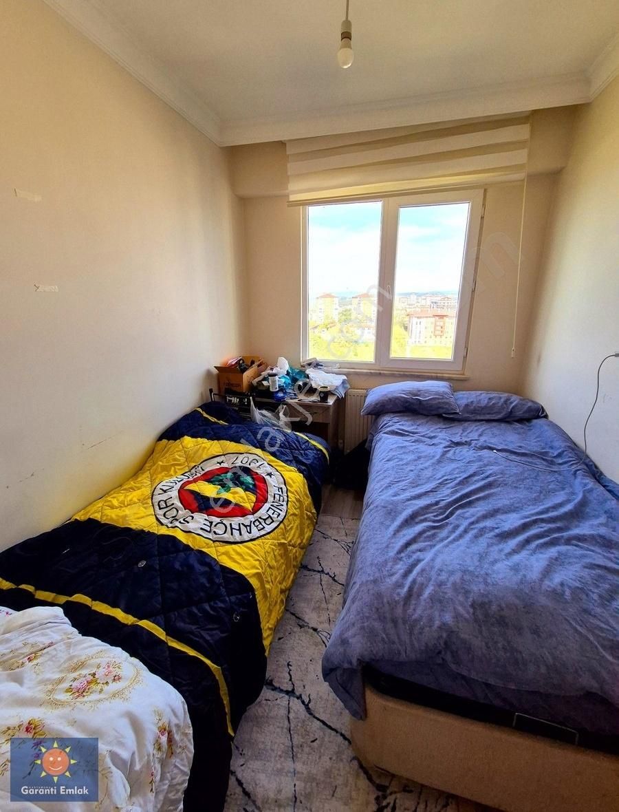 Garanti Emlak'tan, Üniversite Girişinde, Site İçi Eşyalı Daire.