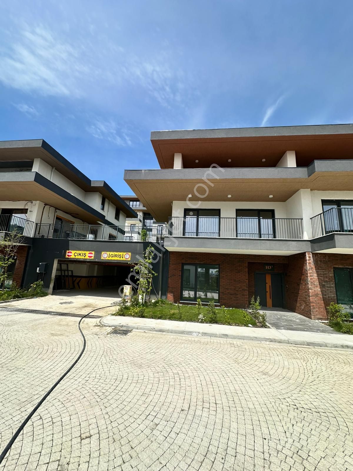 Emlak Konut Vadi Evleri 4+2 Kiralık Köşe İkiz Villa