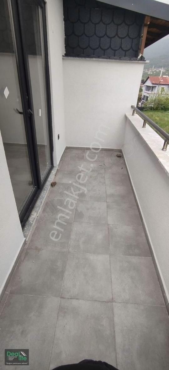 Deallifeden Suadiye Merkezde 2+1 Eğimsiz Dubleks