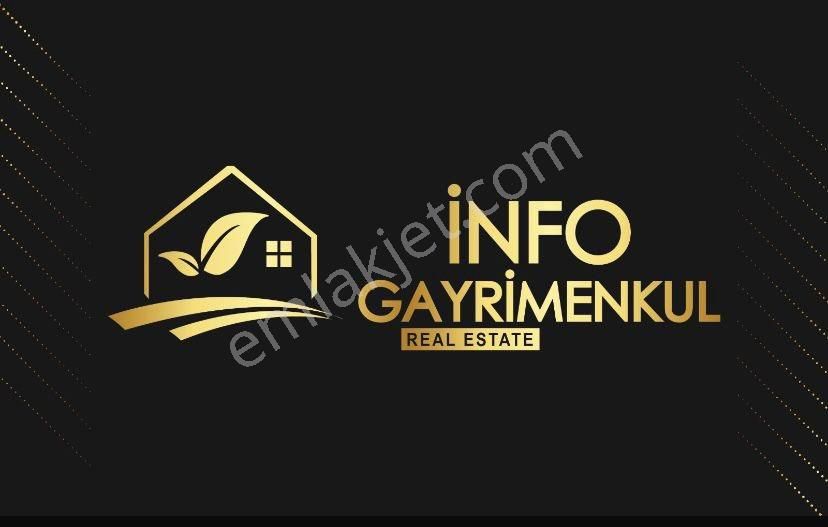 Konya Derebucak’ta Yola Yakın Tarla